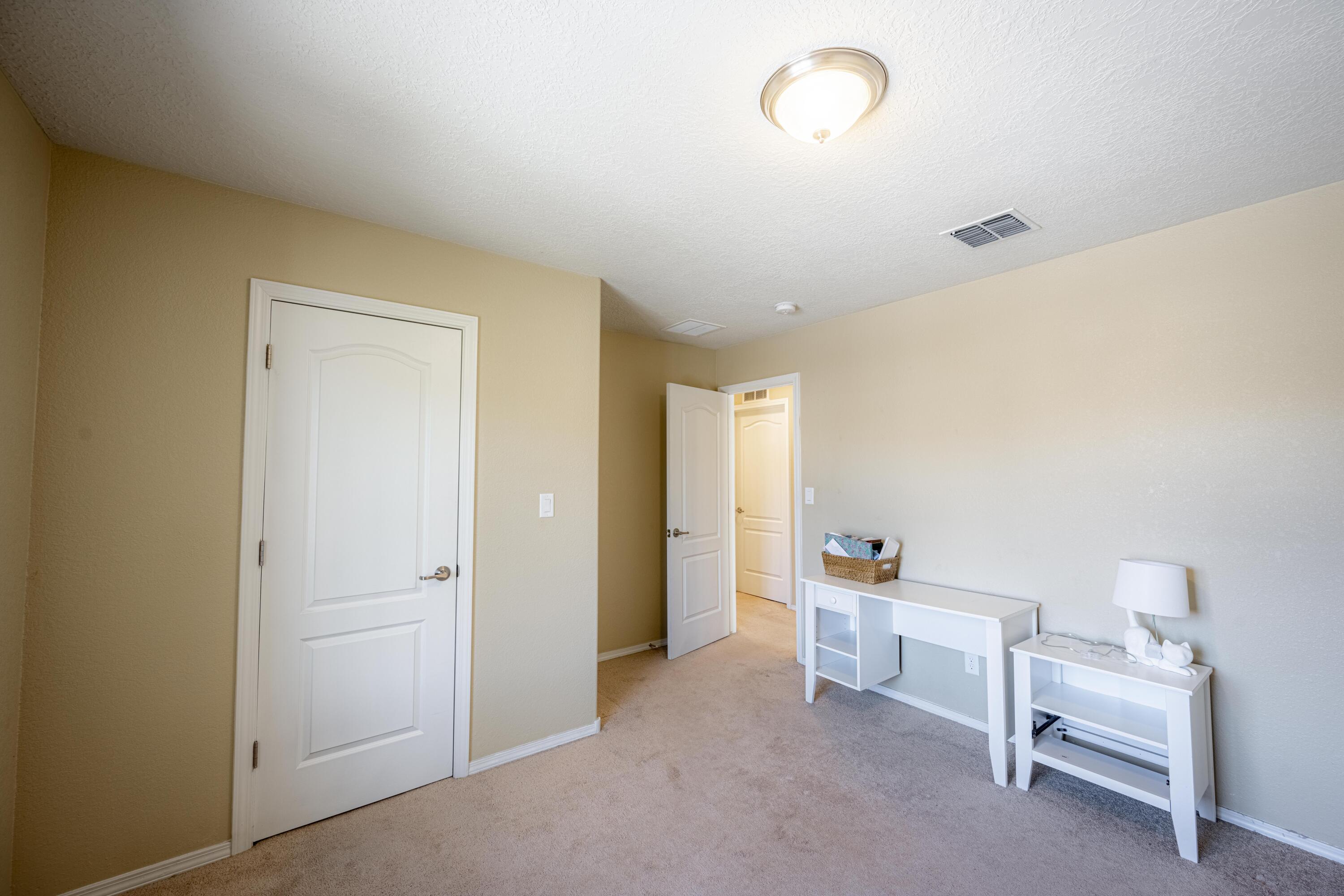 3141 LLANO VISTA Court NE