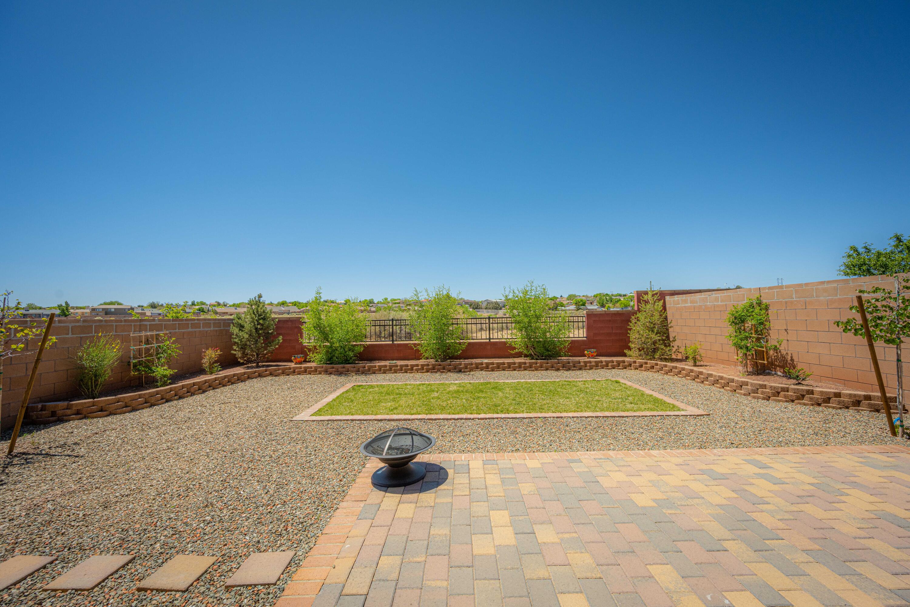 3141 LLANO VISTA Court NE