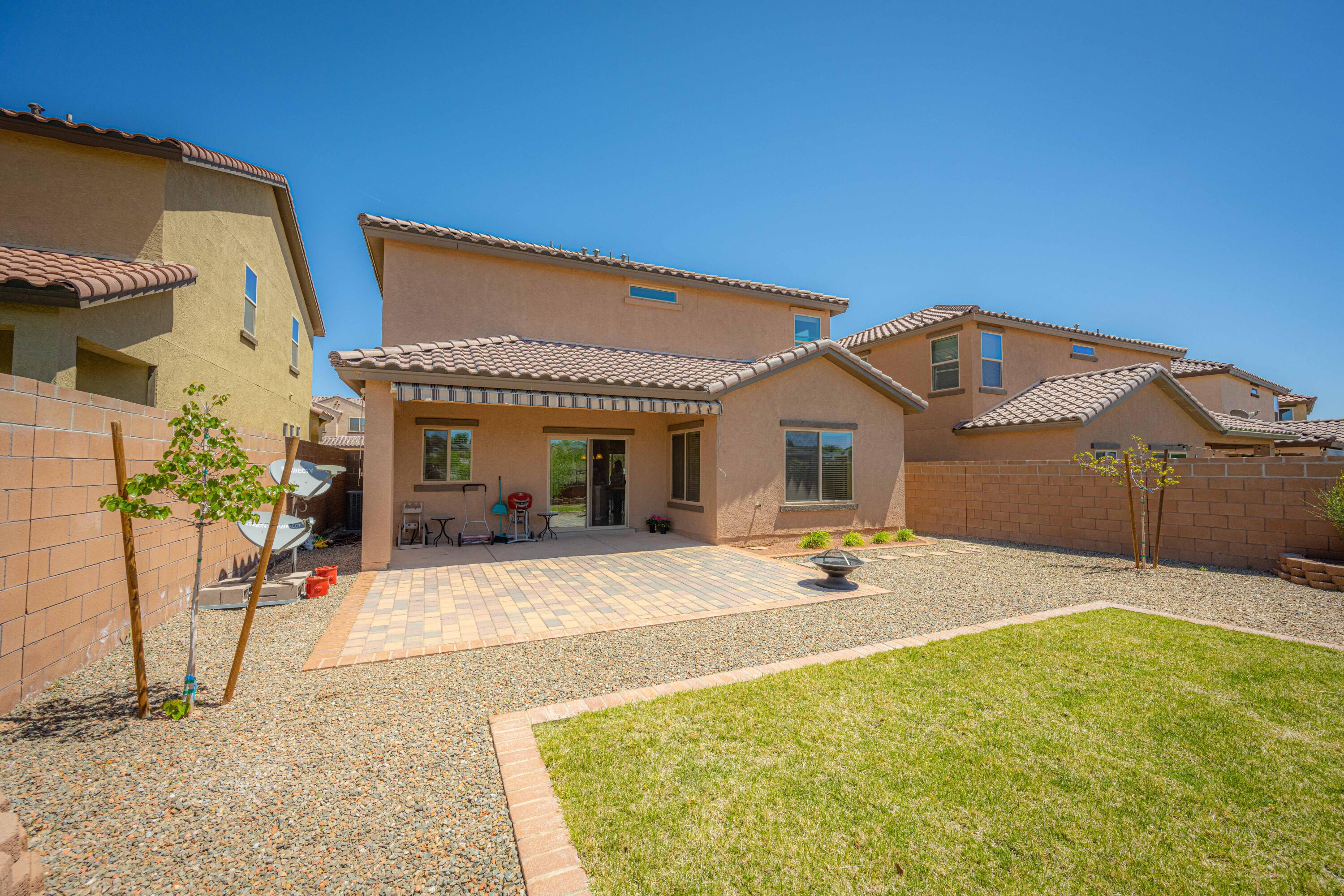 3141 LLANO VISTA Court NE