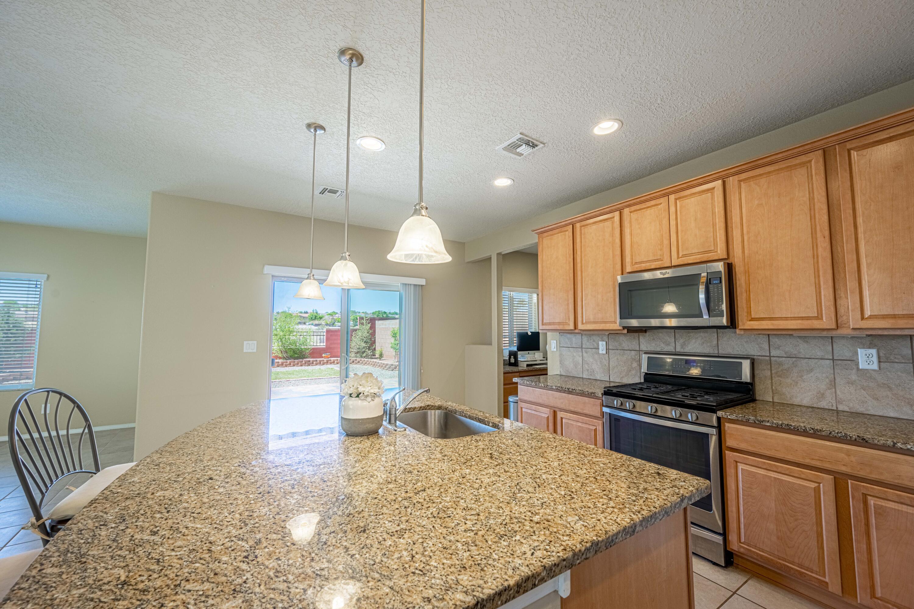 3141 LLANO VISTA Court NE