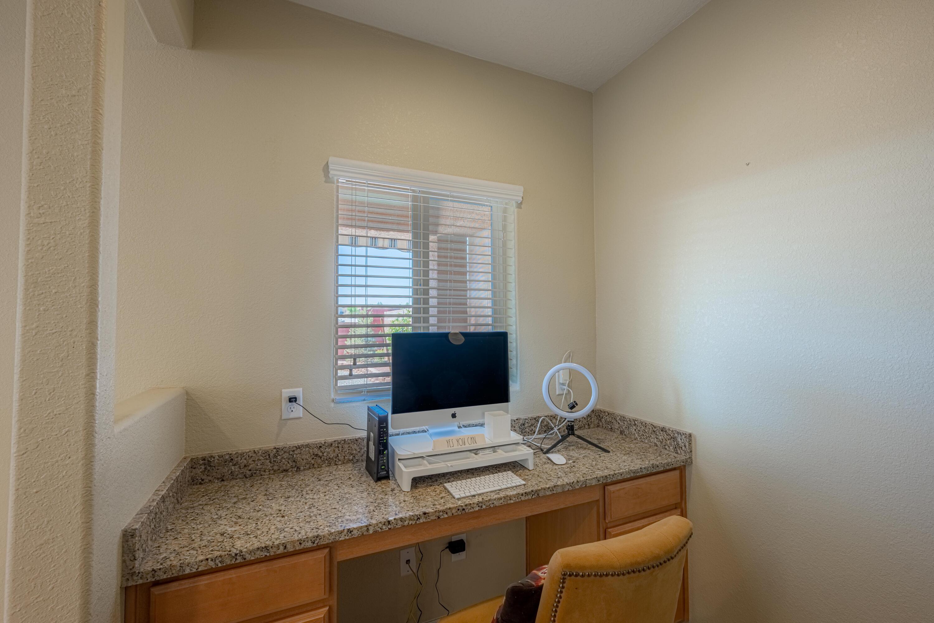 3141 LLANO VISTA Court NE