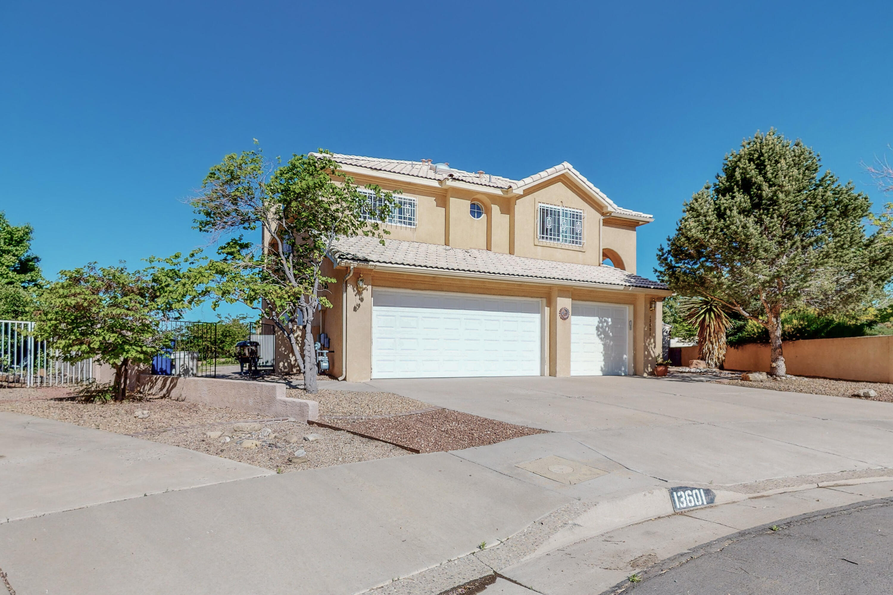 13601 N Rim Road NE