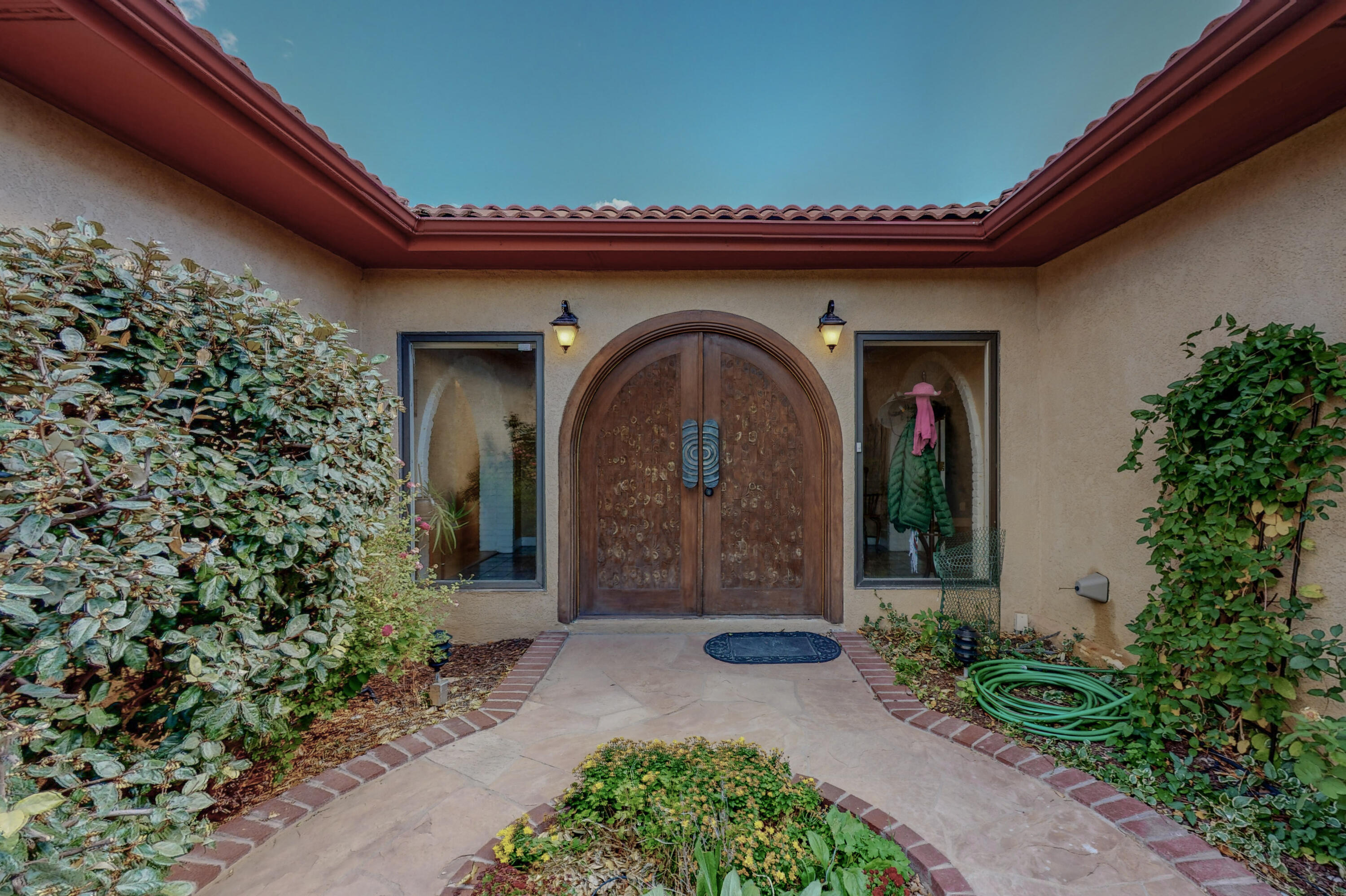 1206 HIDEAWAY Lane SE