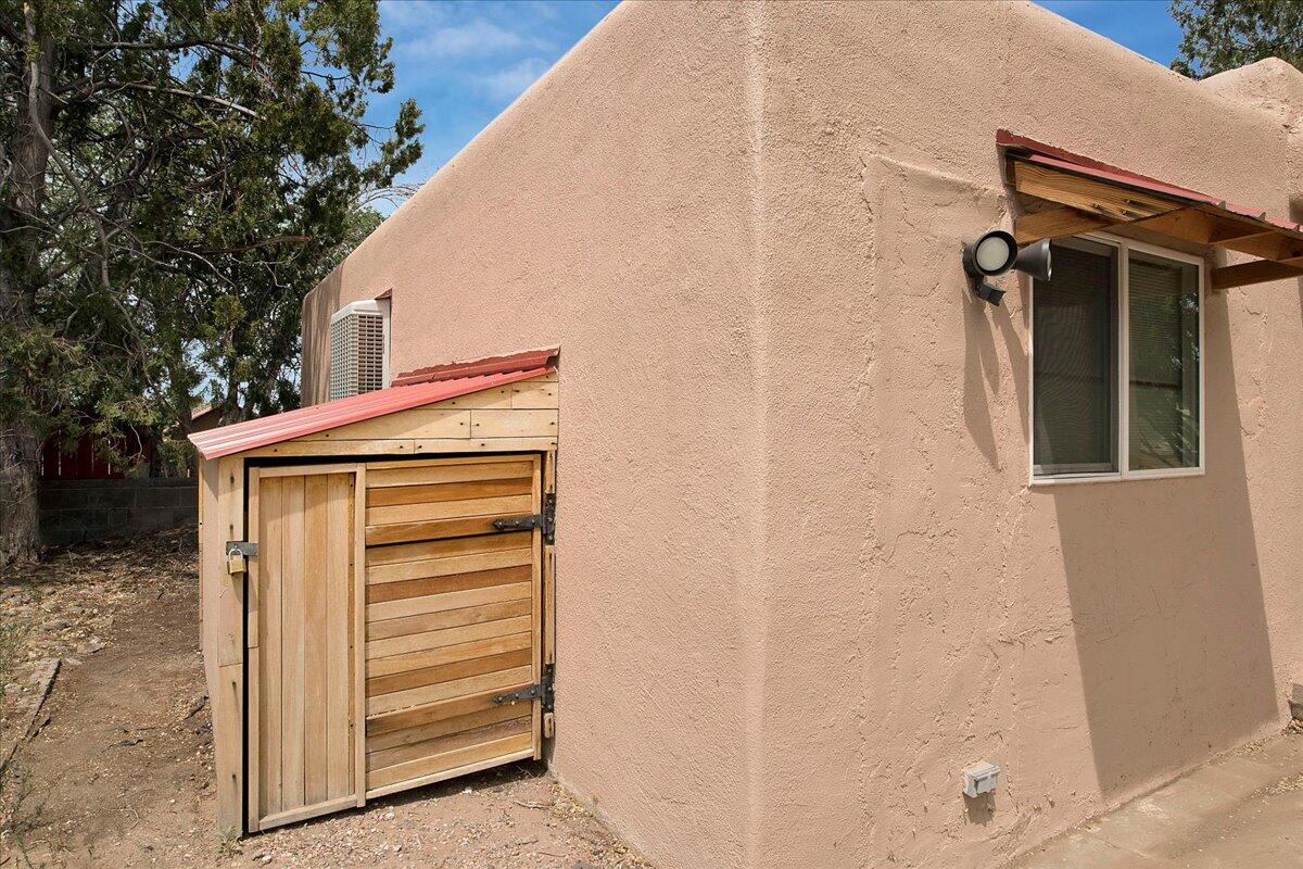 1625 CORNELL Drive SE