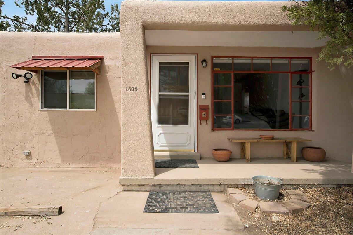 1625 CORNELL Drive SE