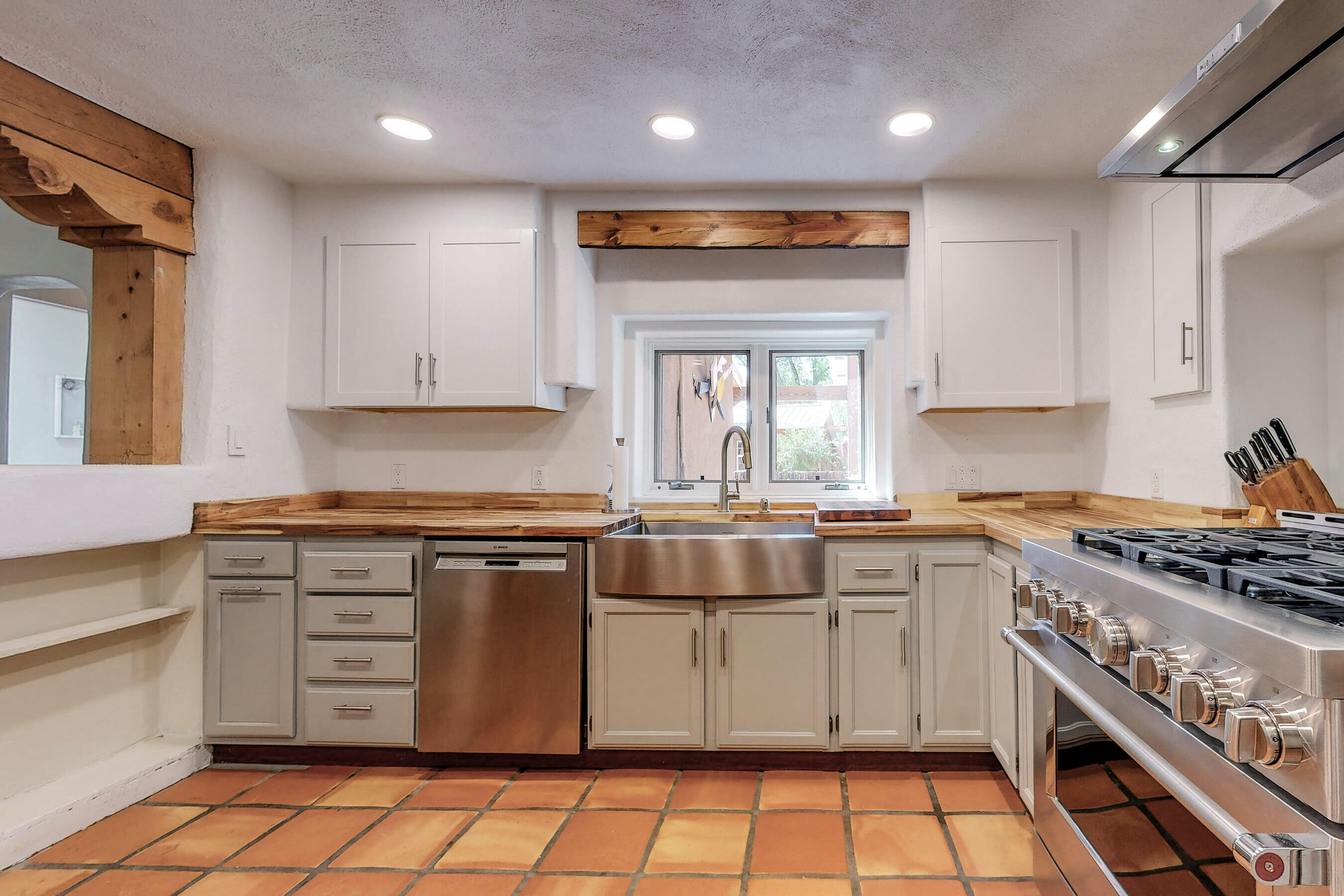 9705 GUADALUPE Trail NW