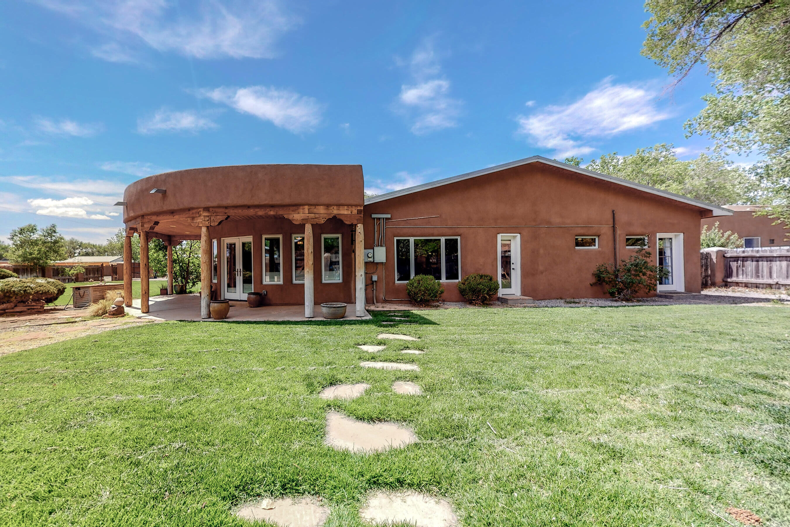 9705 GUADALUPE Trail NW