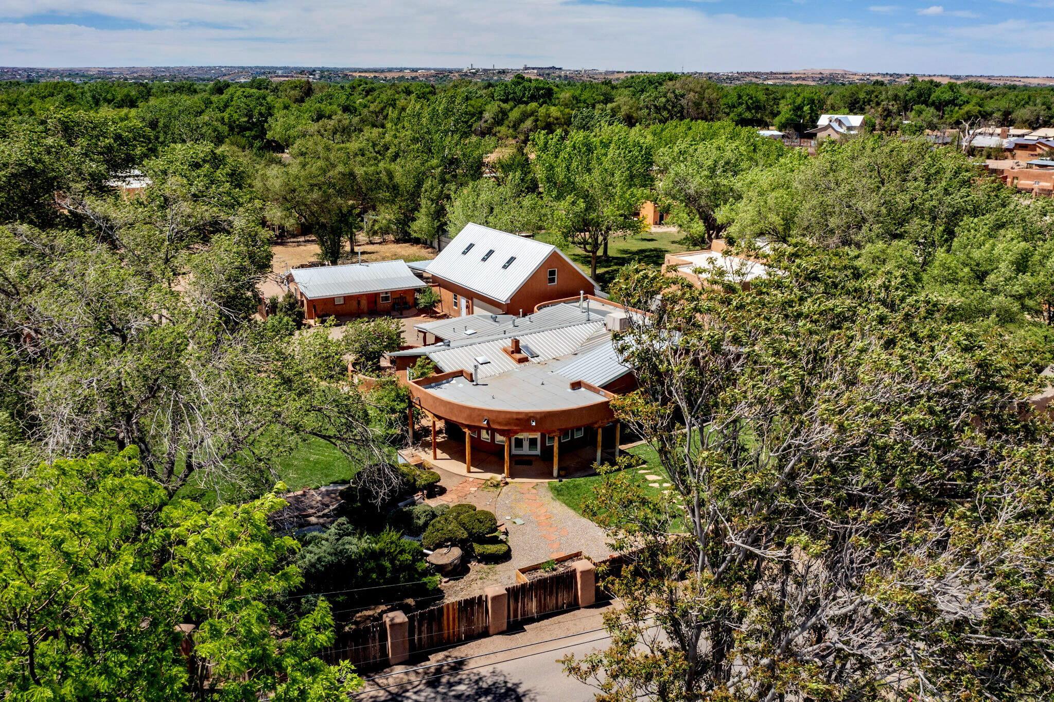 9705 GUADALUPE Trail NW