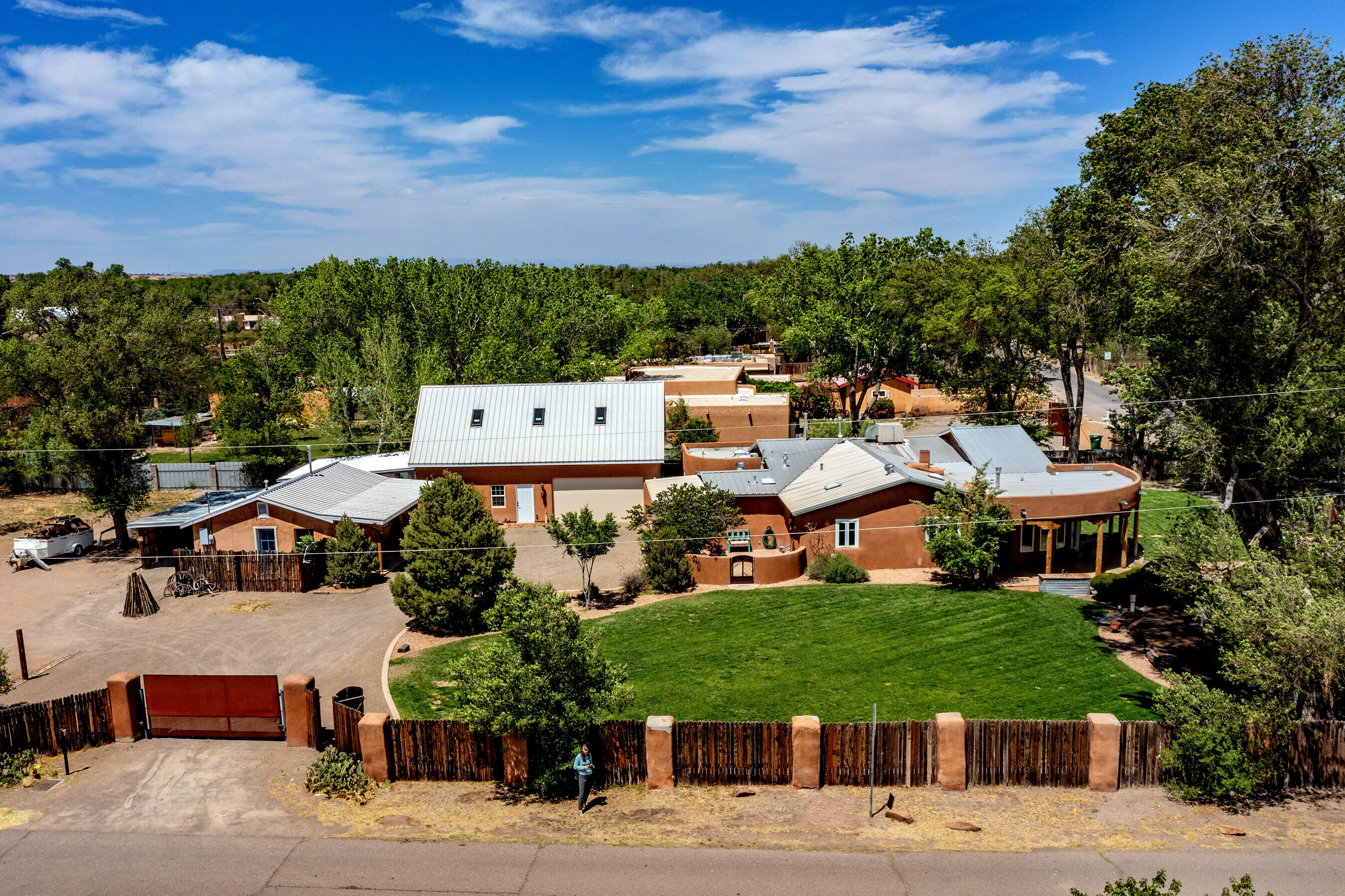 9705 GUADALUPE Trail NW