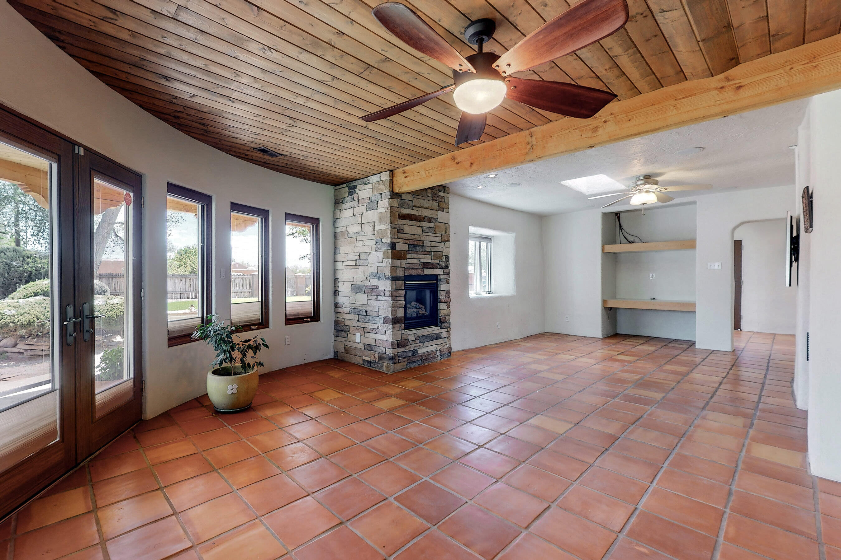 9705 GUADALUPE Trail NW