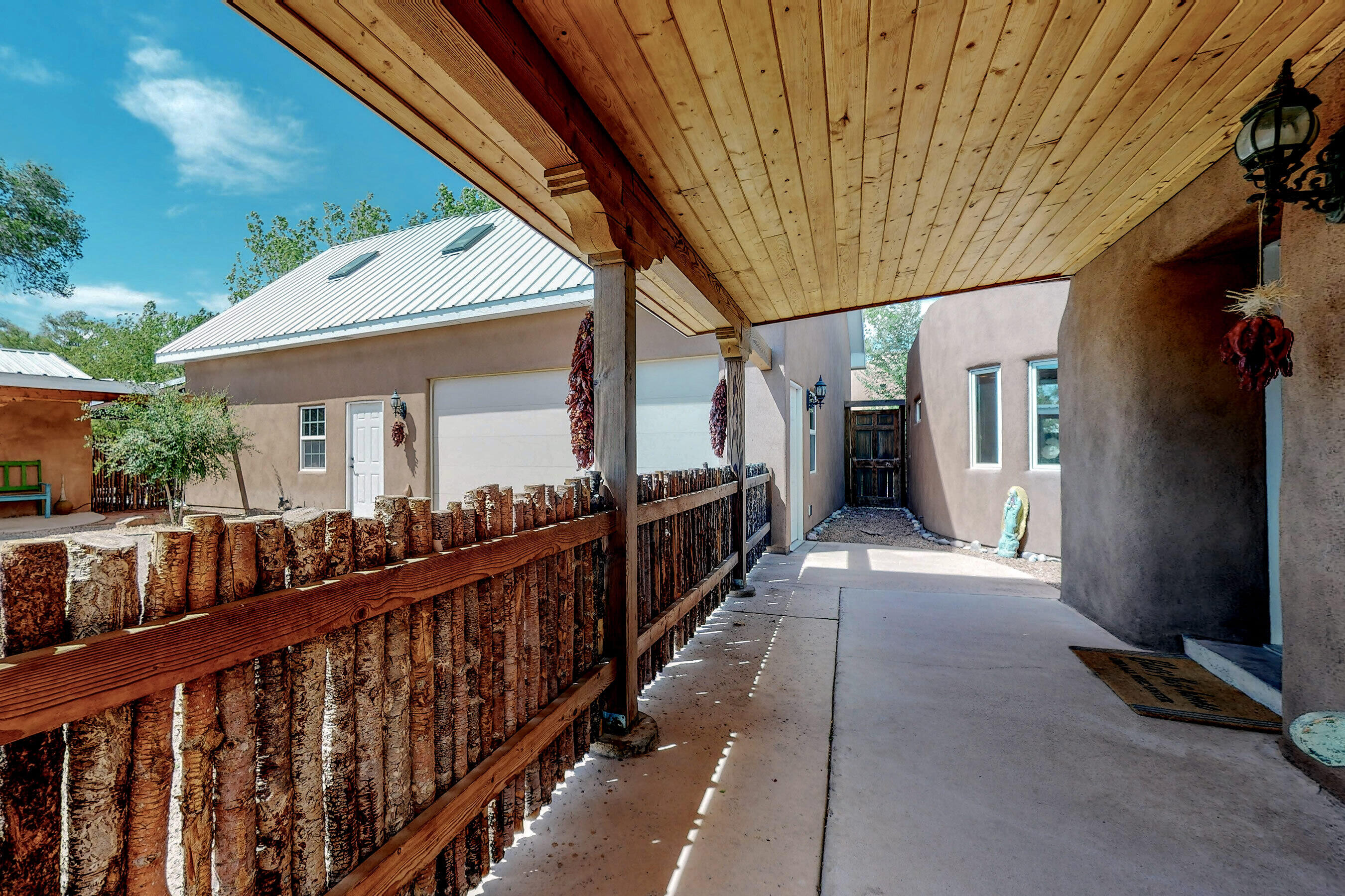 9705 GUADALUPE Trail NW