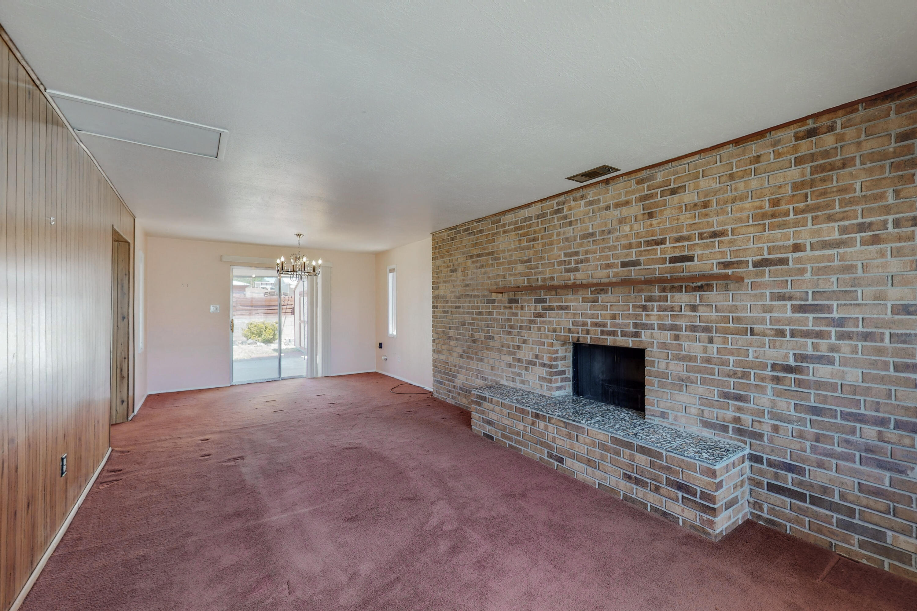 9405 WOODLAND Avenue NE