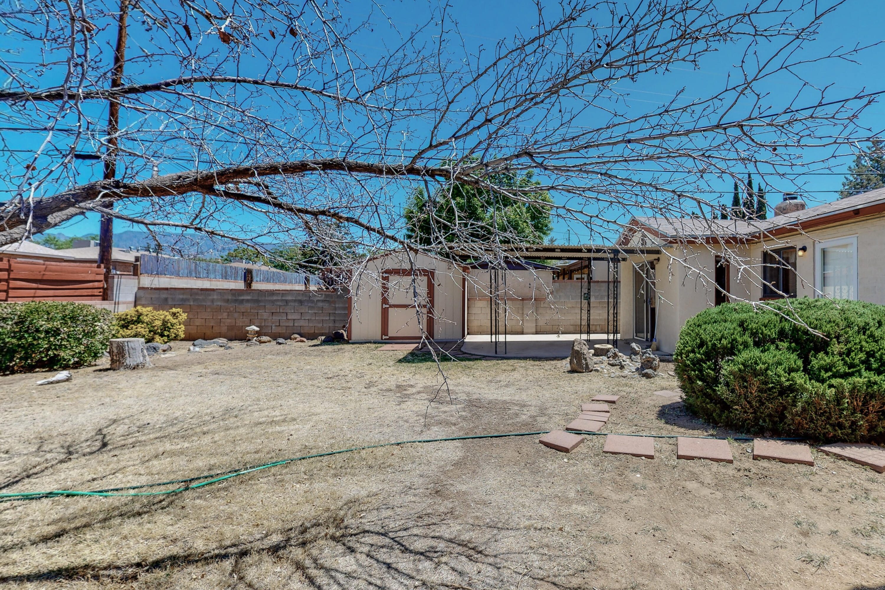 9405 WOODLAND Avenue NE