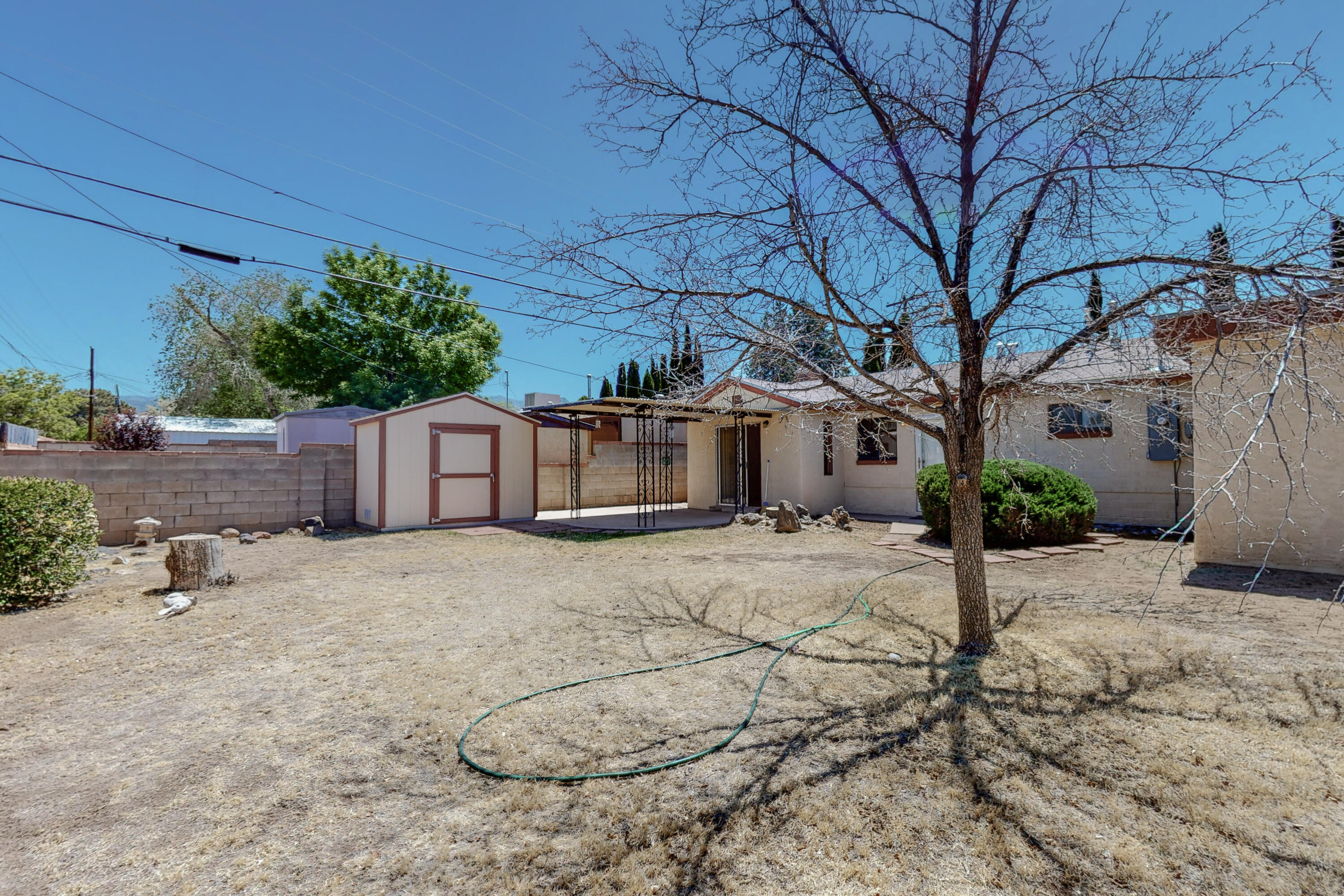 9405 WOODLAND Avenue NE