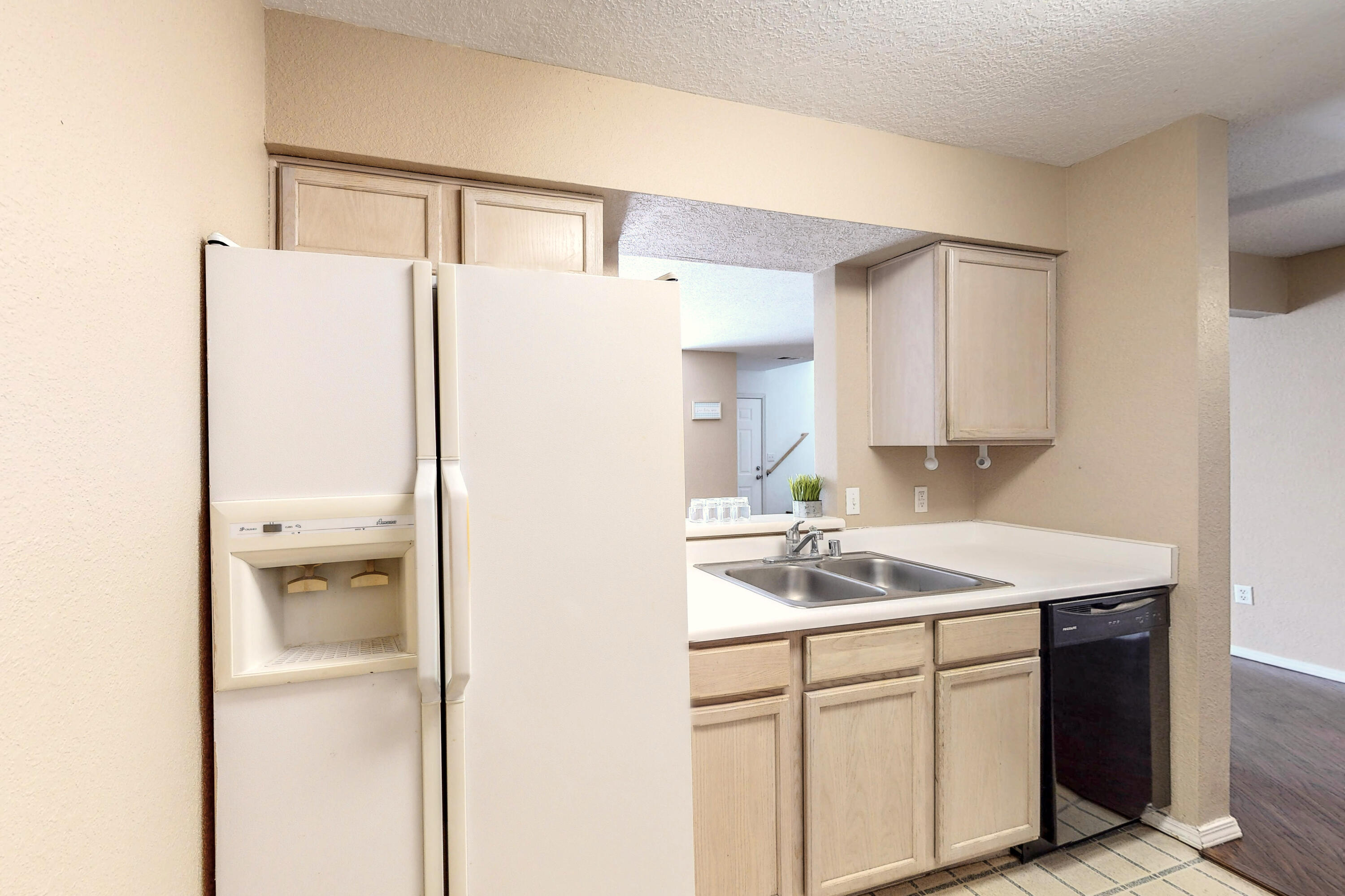 4801 IRVING Boulevard NW Unit: 1702