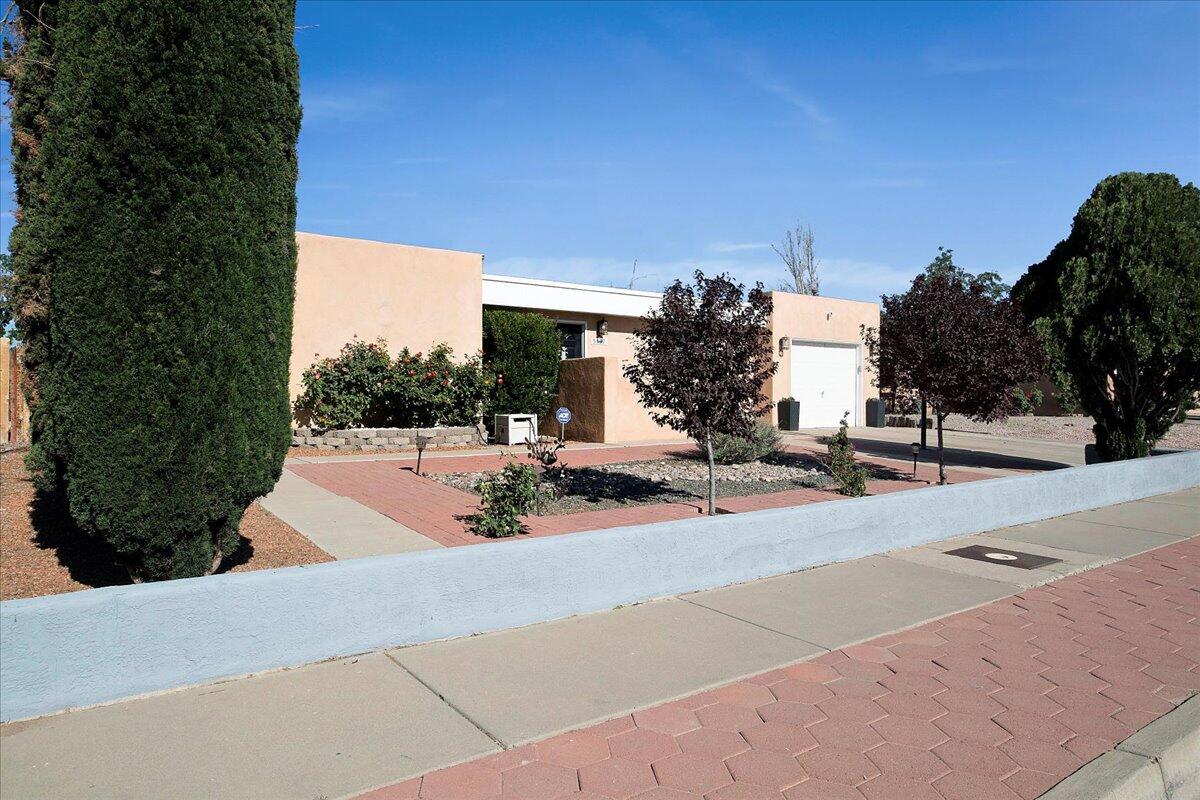 5117 CAMINO VISTA NW