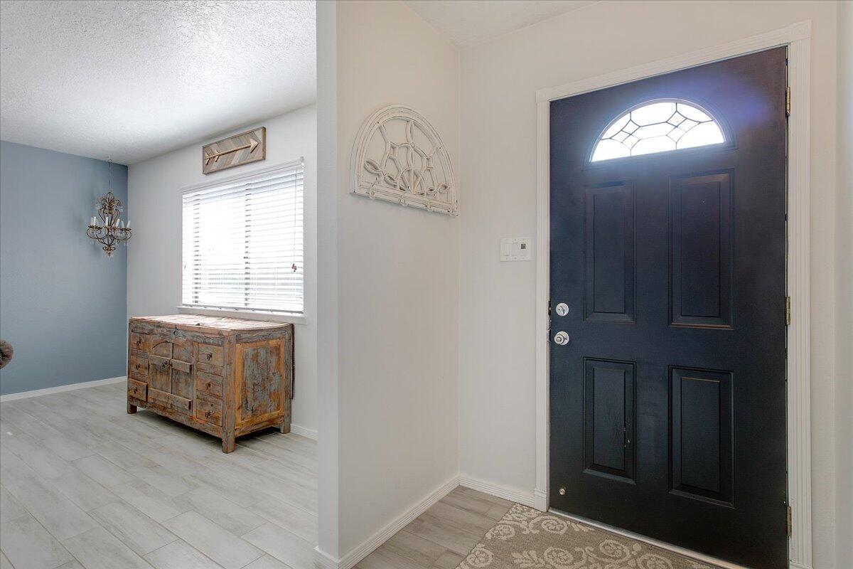 5117 CAMINO VISTA NW