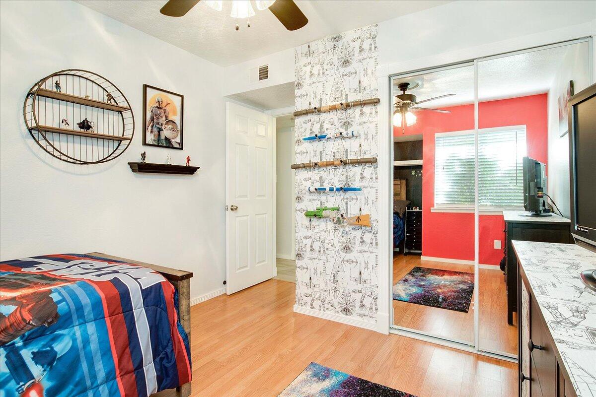 5117 CAMINO VISTA NW