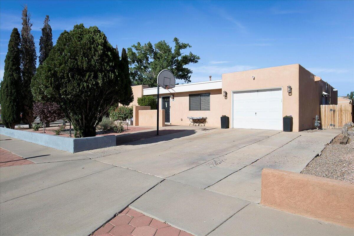 5117 CAMINO VISTA NW