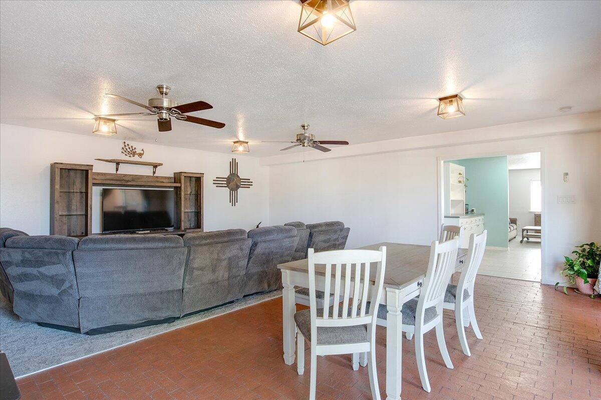 5117 CAMINO VISTA NW