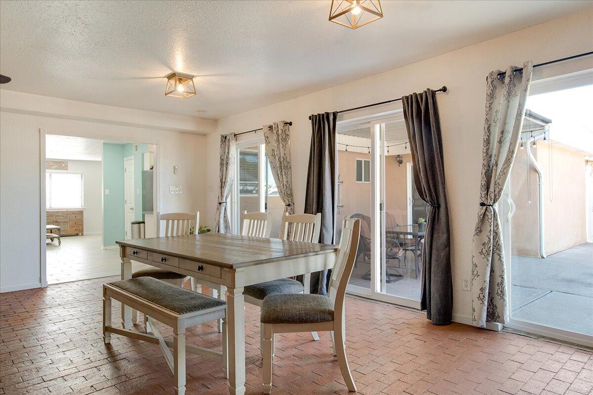 5117 CAMINO VISTA NW
