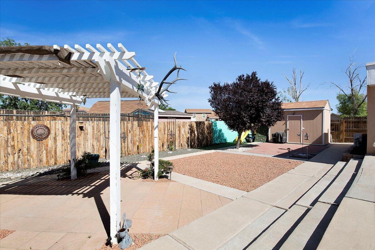5117 CAMINO VISTA NW