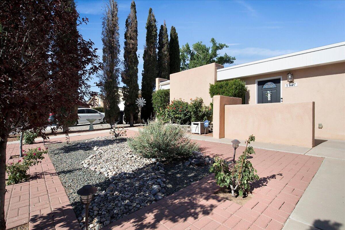 5117 CAMINO VISTA NW