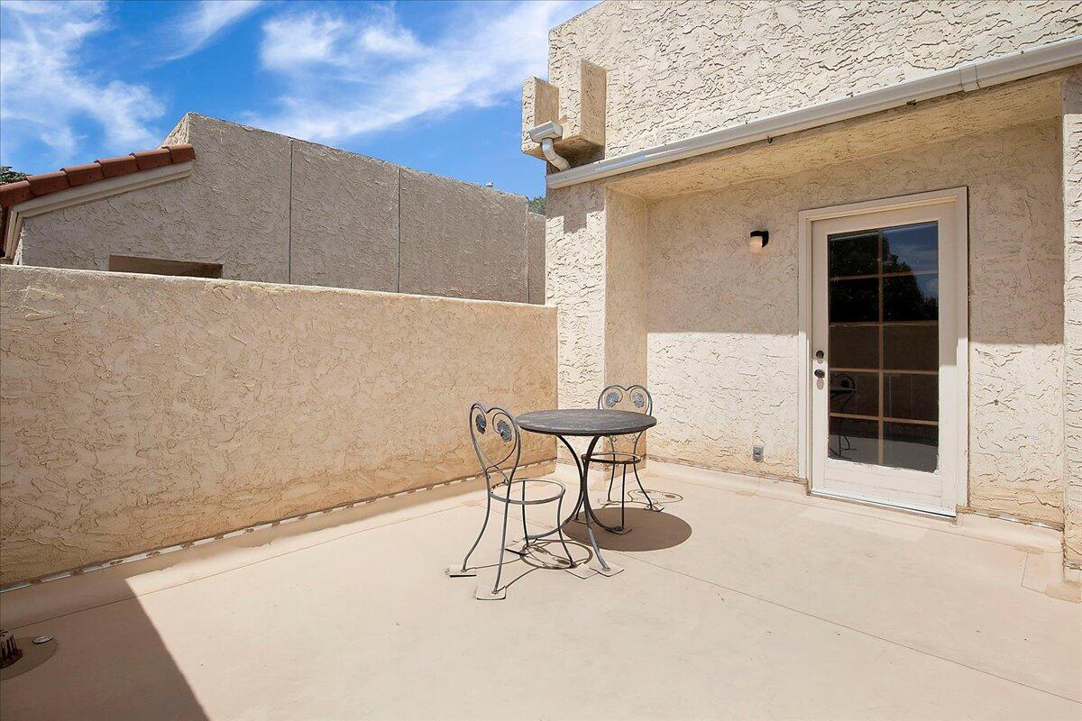 6300 DORADO BEACH NE