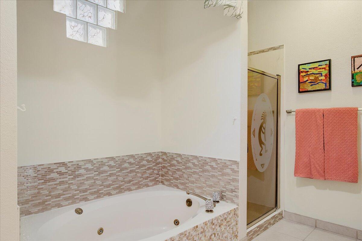 6300 DORADO BEACH NE
