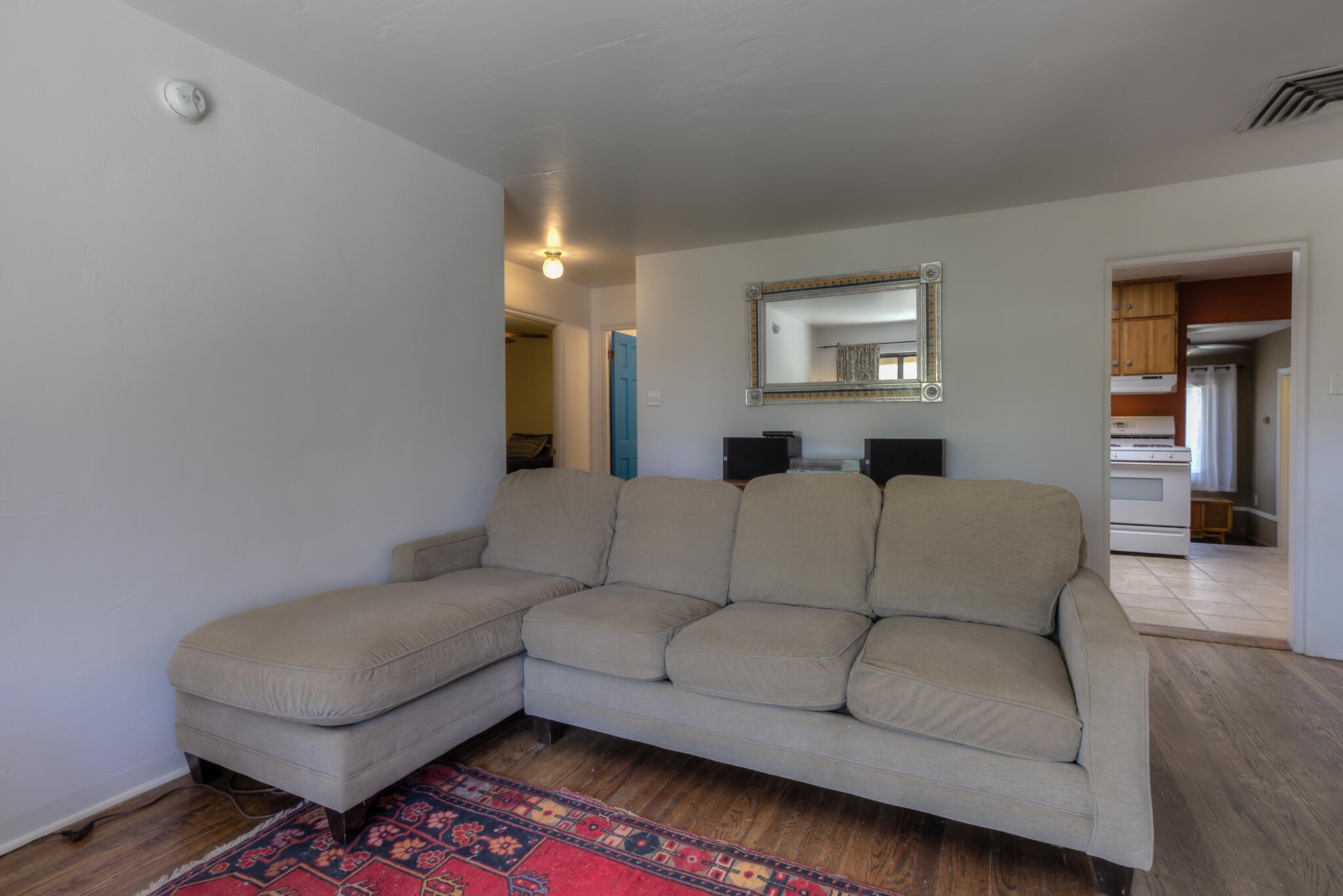 1033 QUINCY Street SE