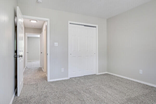 2042 Vista Hill N Loop