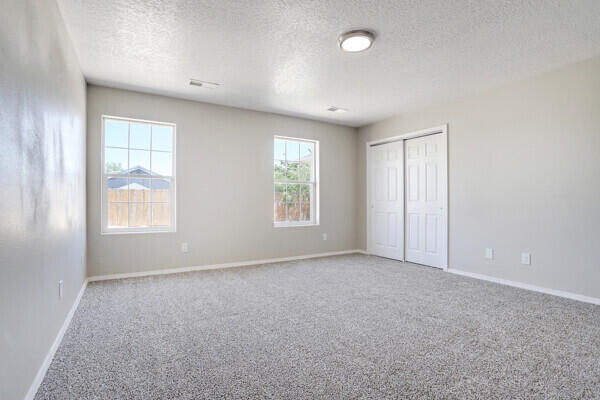 2042 Vista Hill N Loop