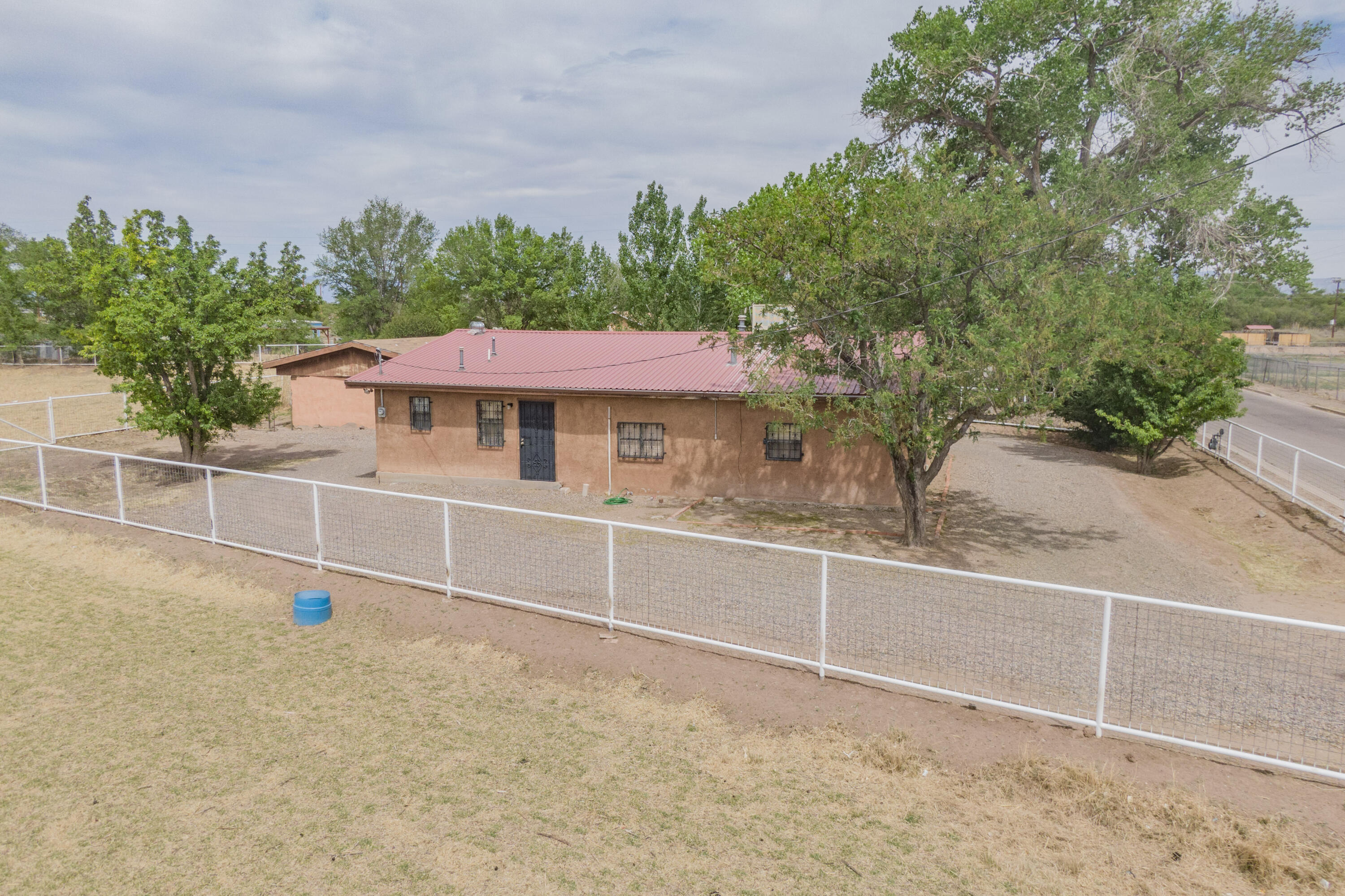484 VIVIAN Road