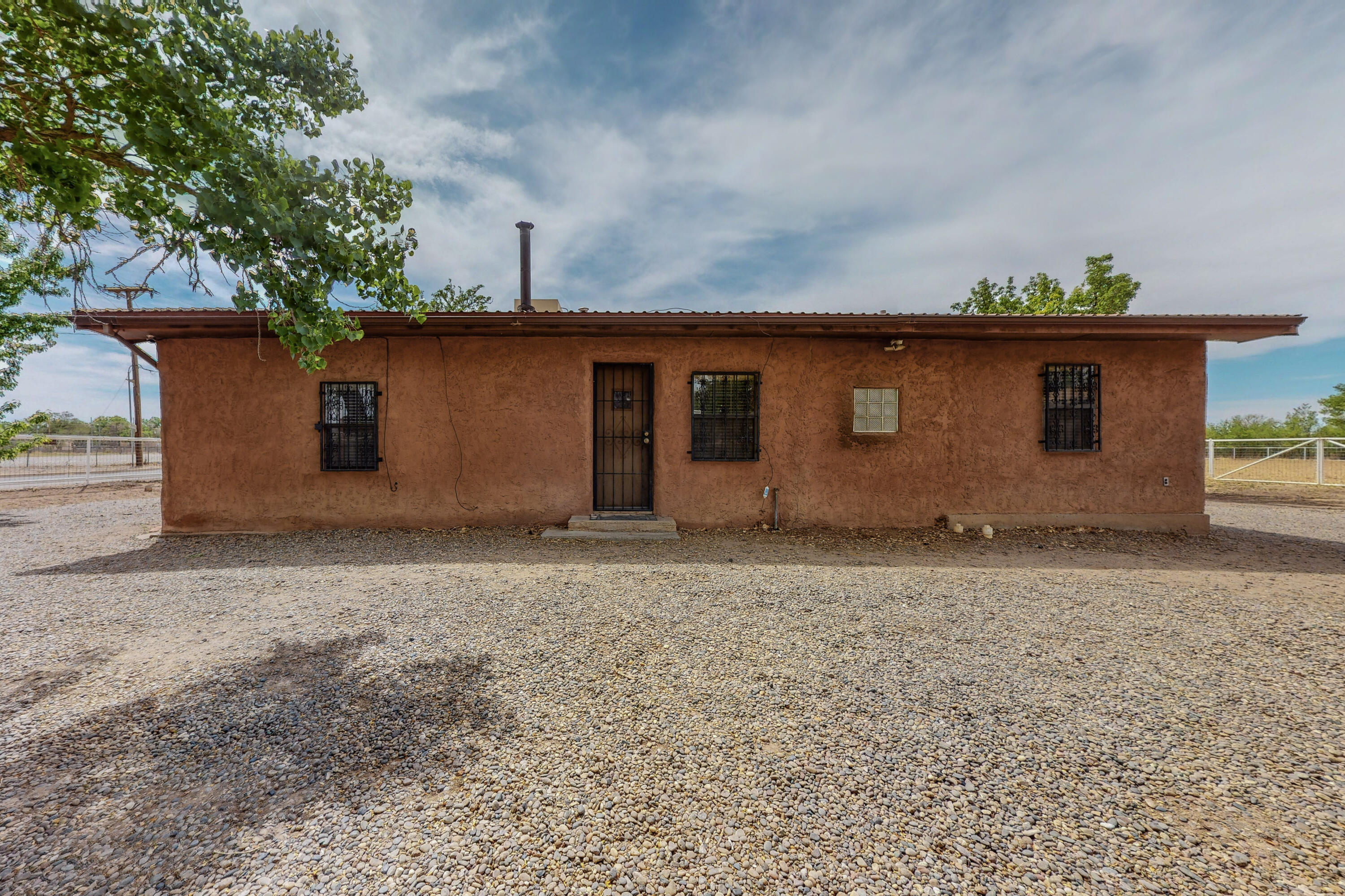 484 VIVIAN Road