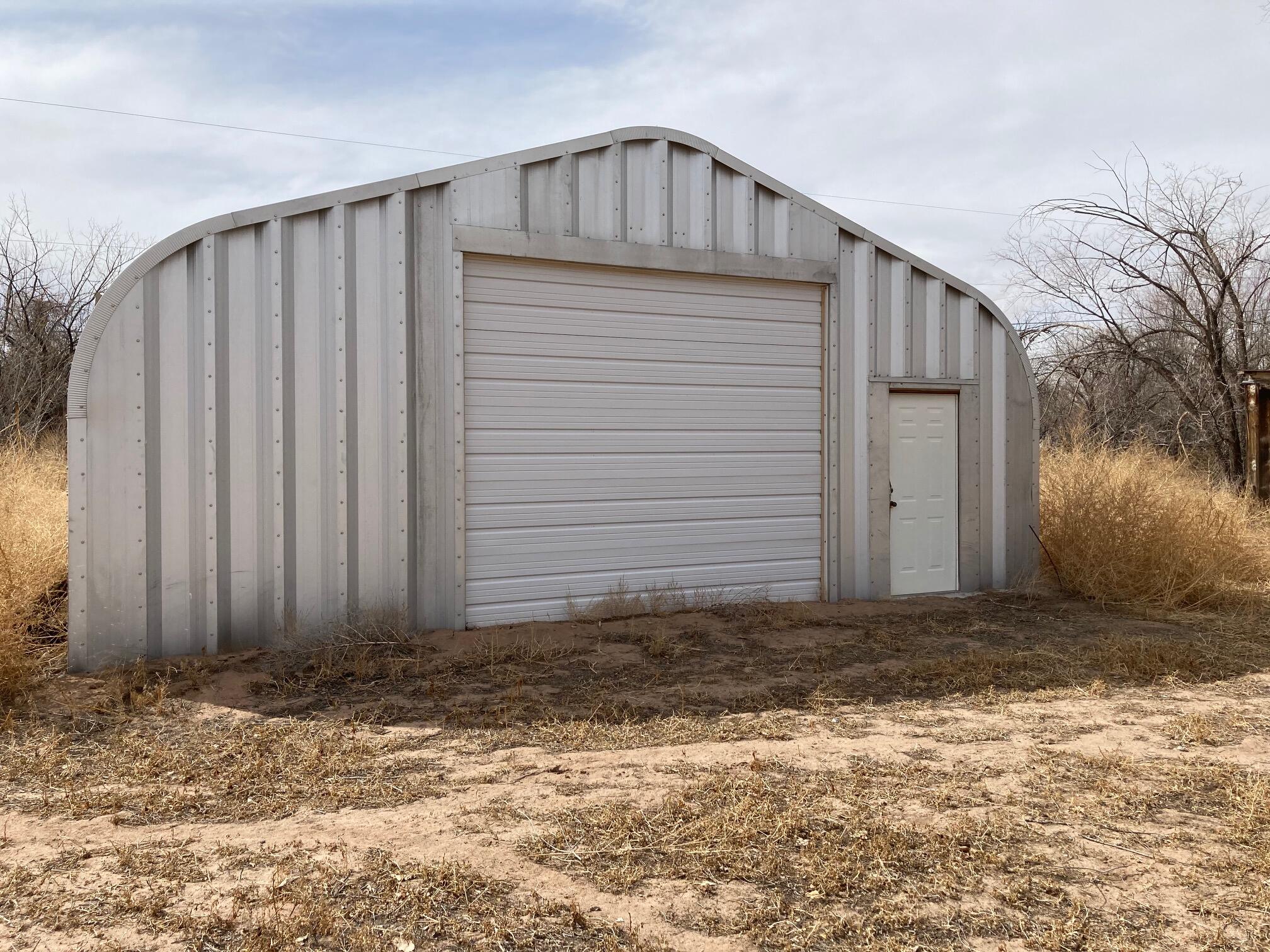 735 N BOSQUE Loop
