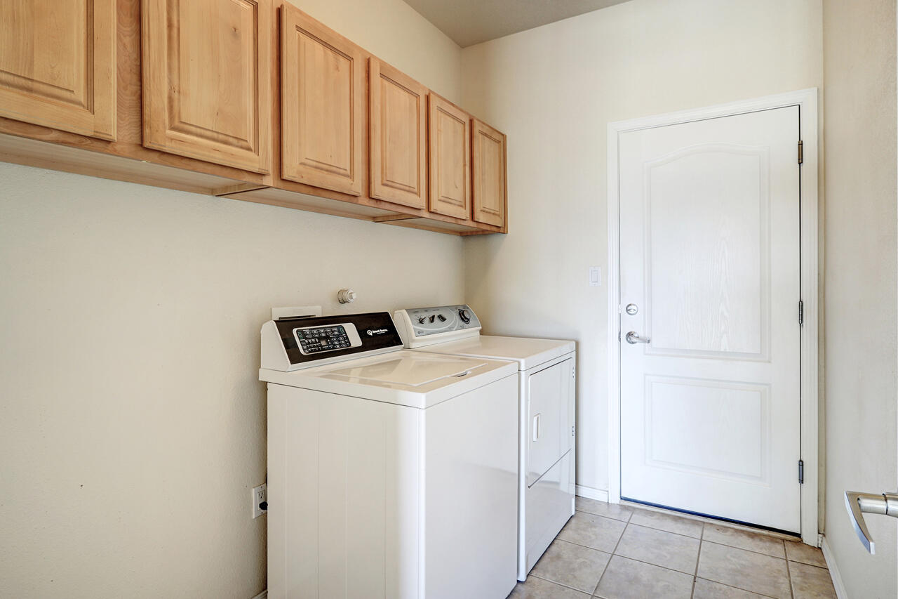 8924 WINNCREST Trail NW