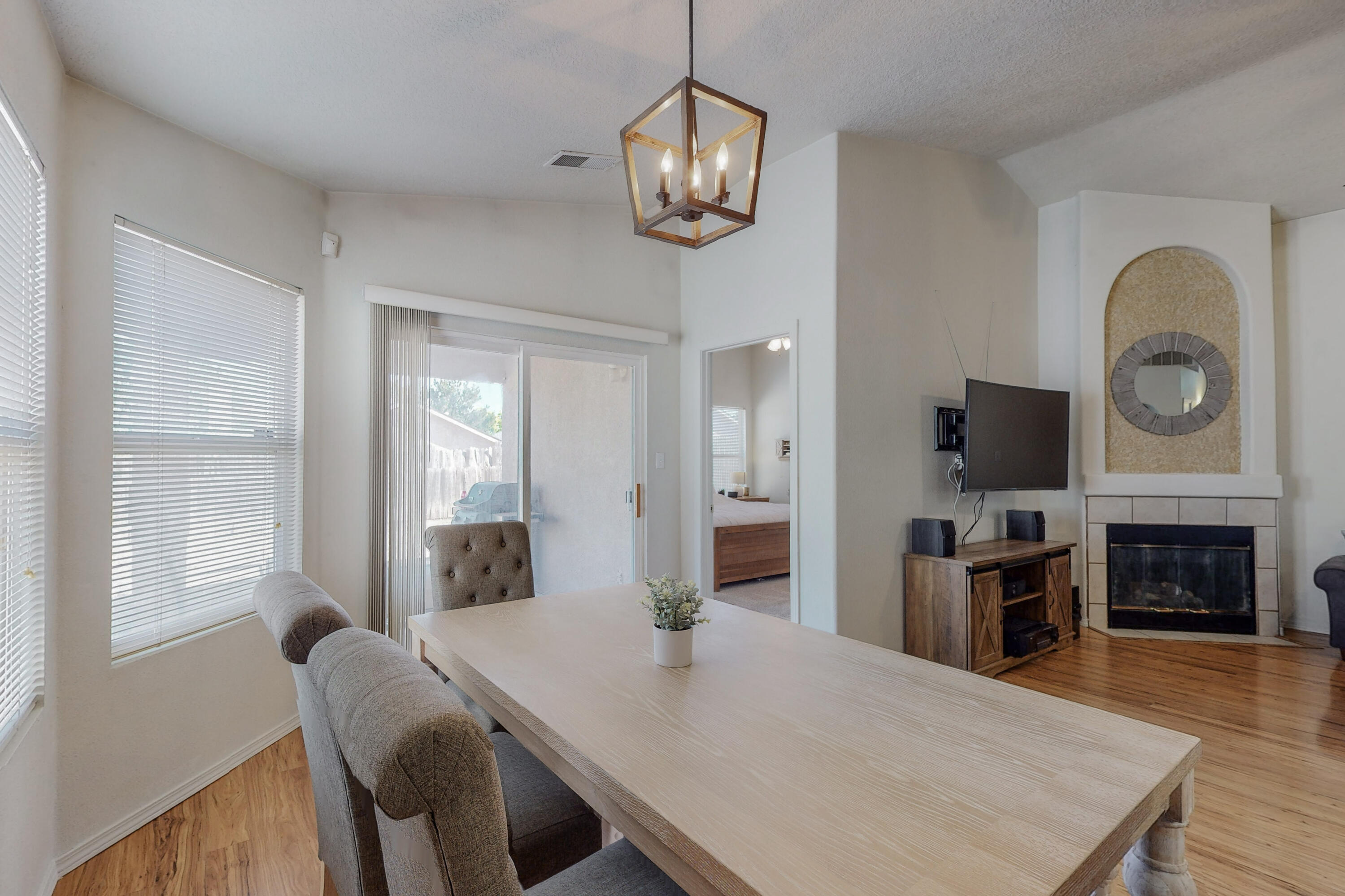 644 MORNING MEADOWS Drive NE