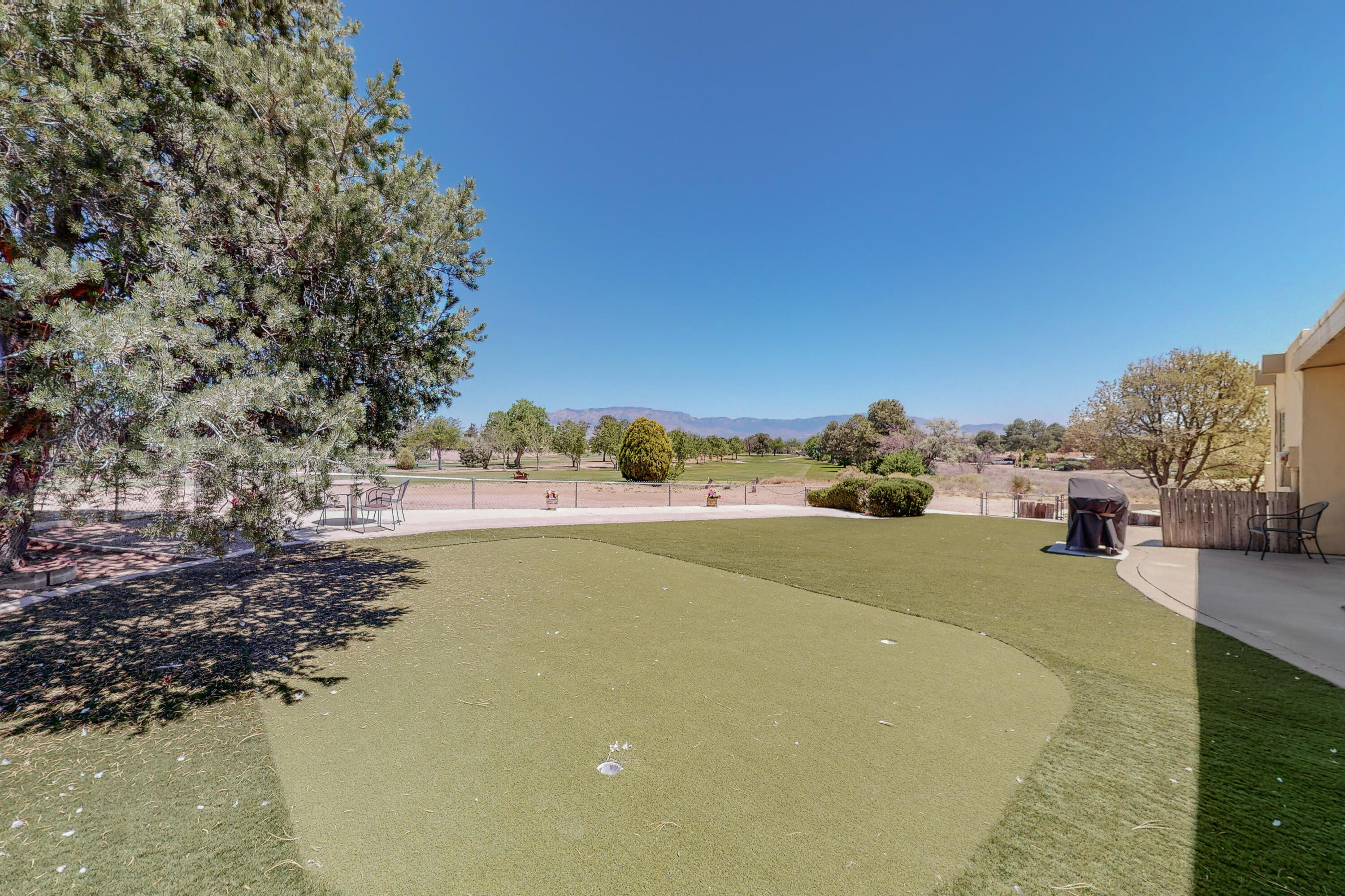 5095 FAIRFAX Drive NW