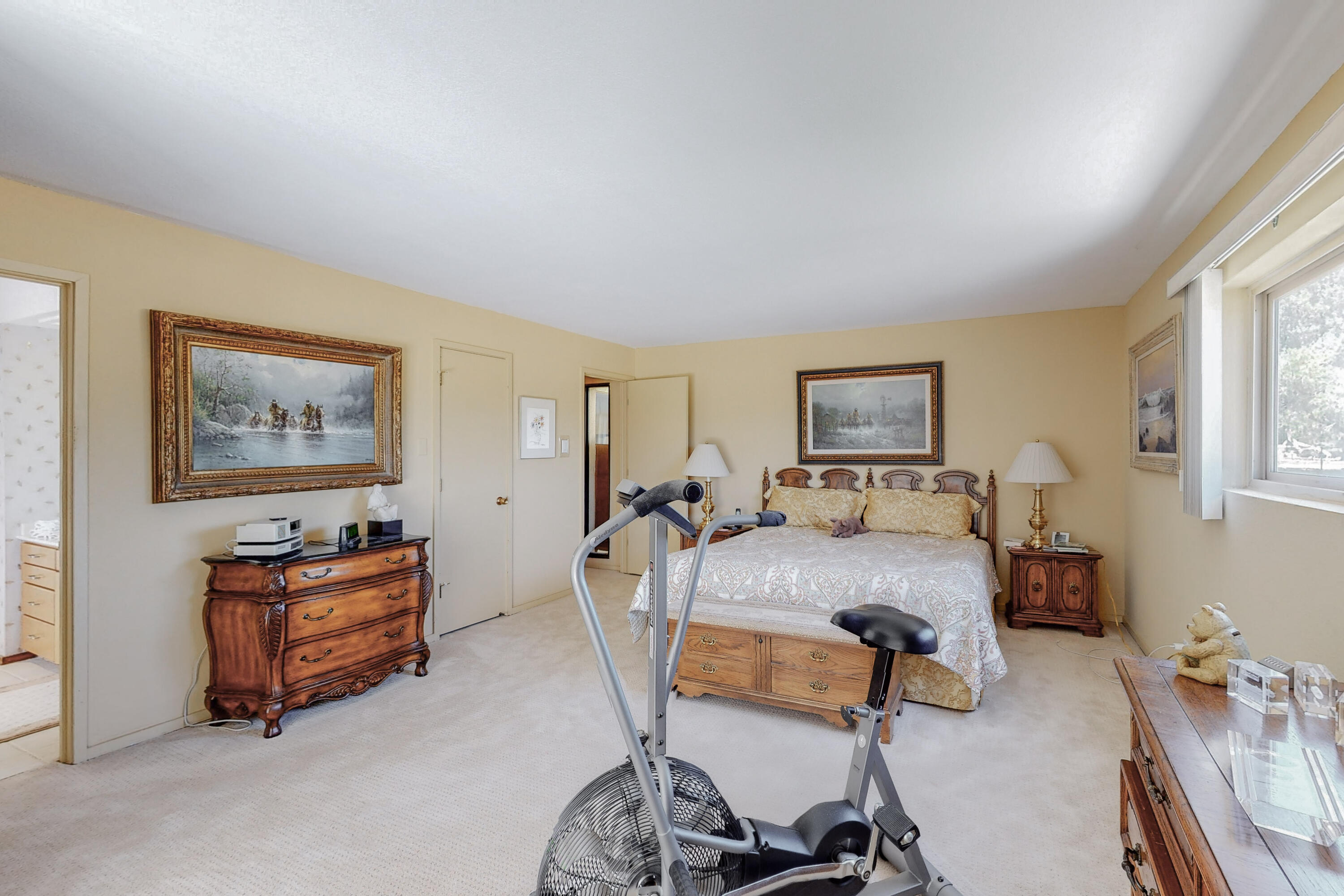 5095 FAIRFAX Drive NW