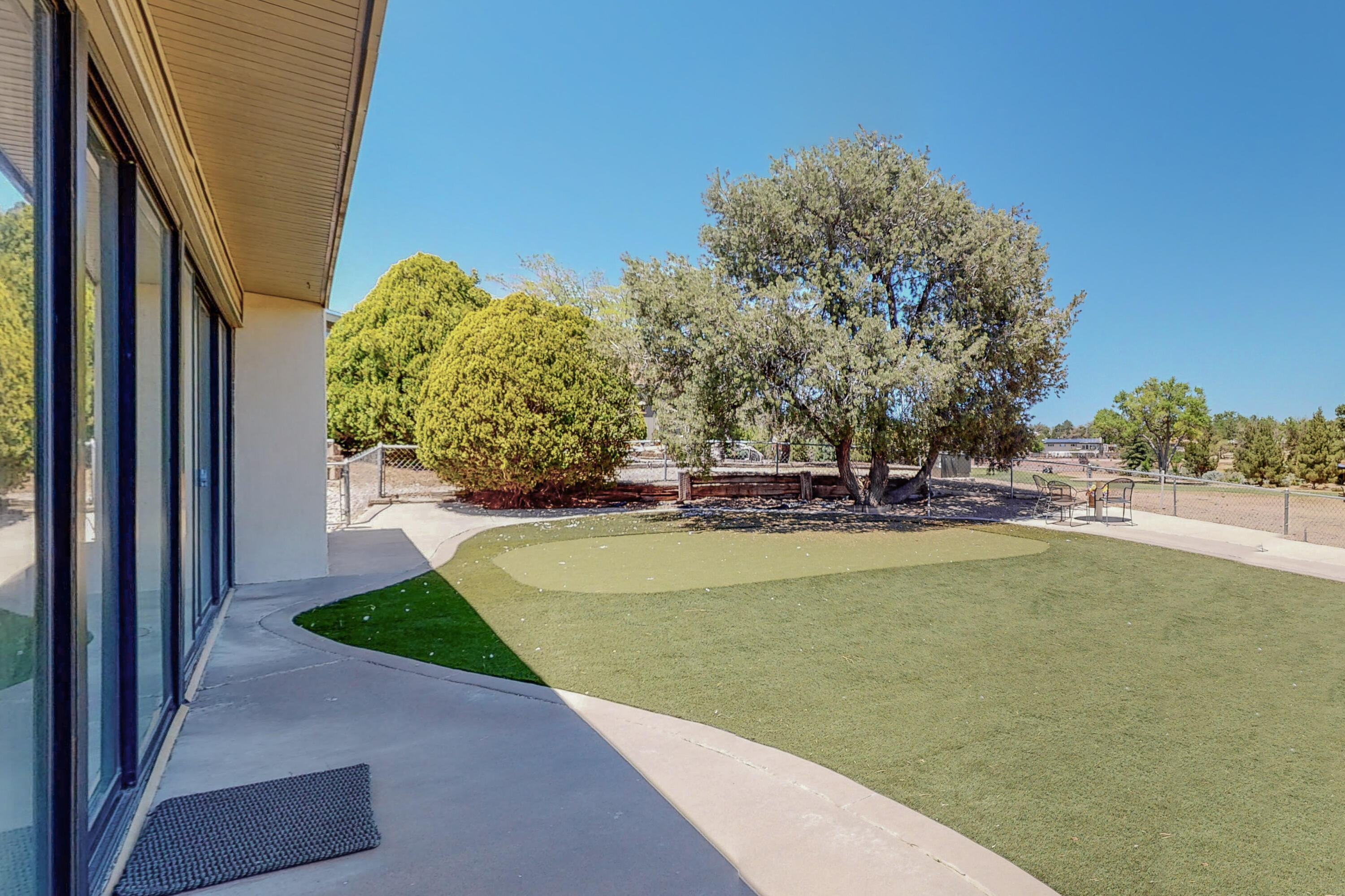 5095 FAIRFAX Drive NW