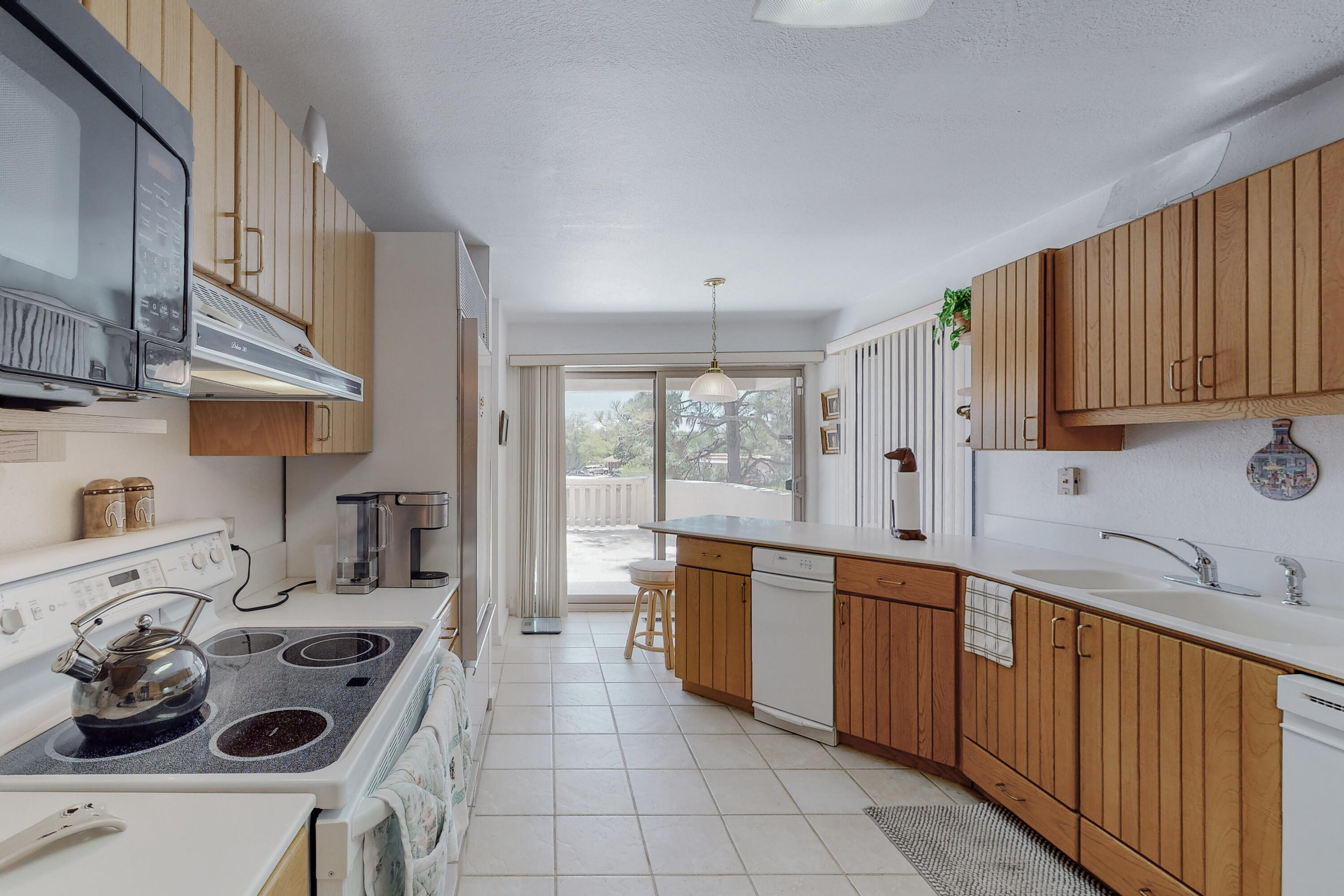 5095 FAIRFAX Drive NW