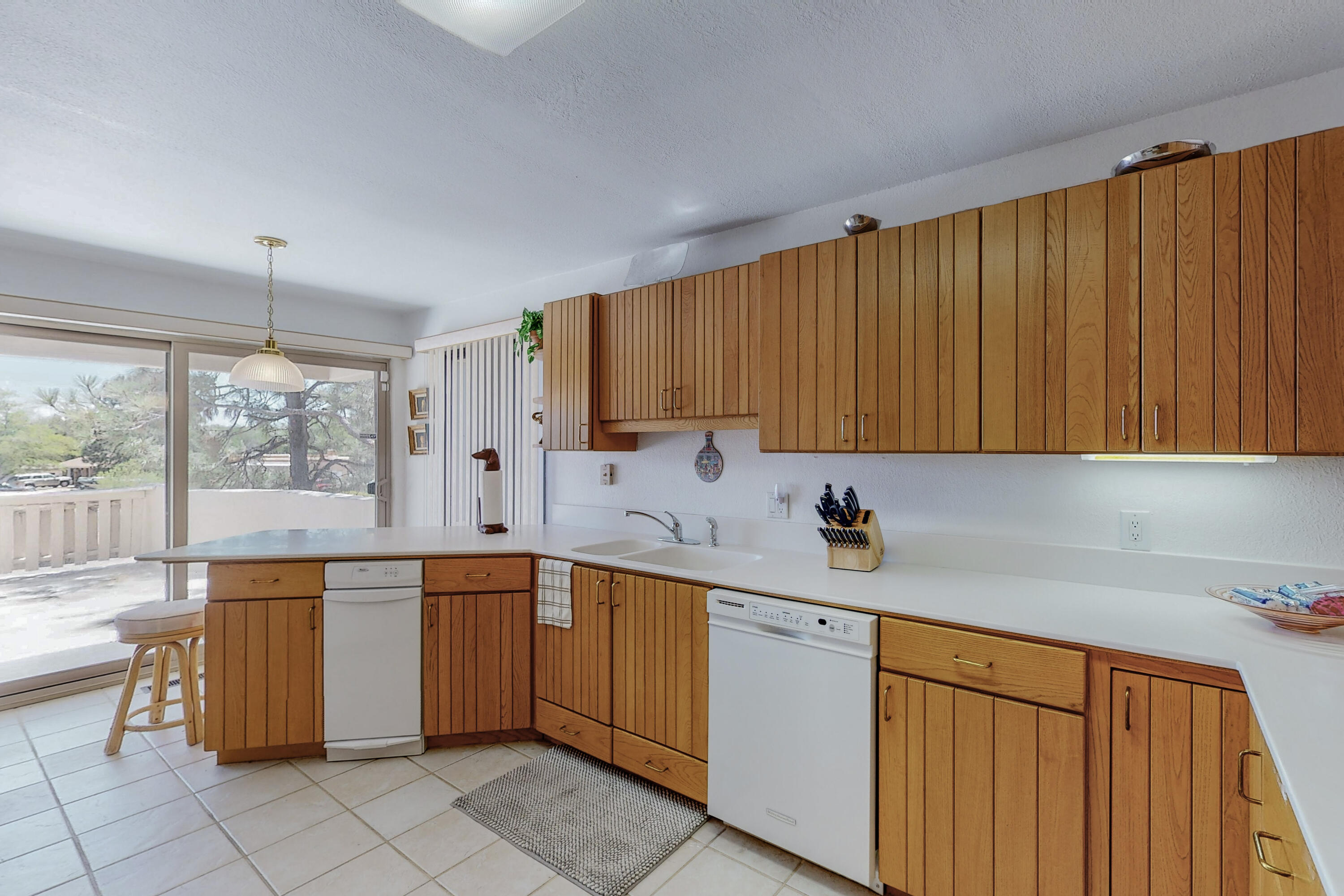 5095 FAIRFAX Drive NW
