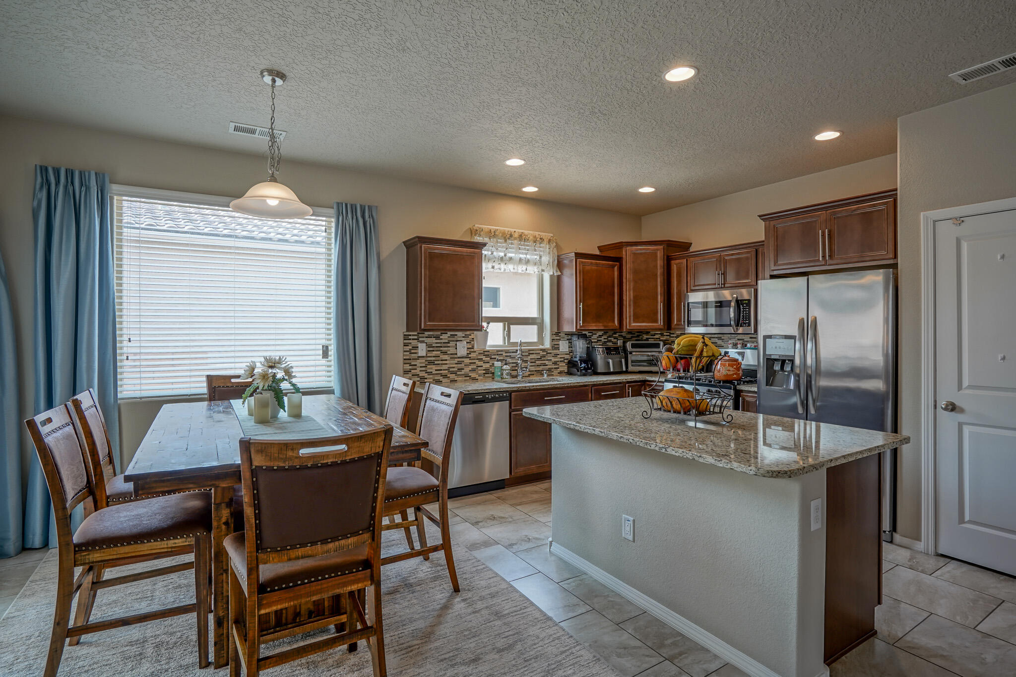1636 Valle Vista Road NW