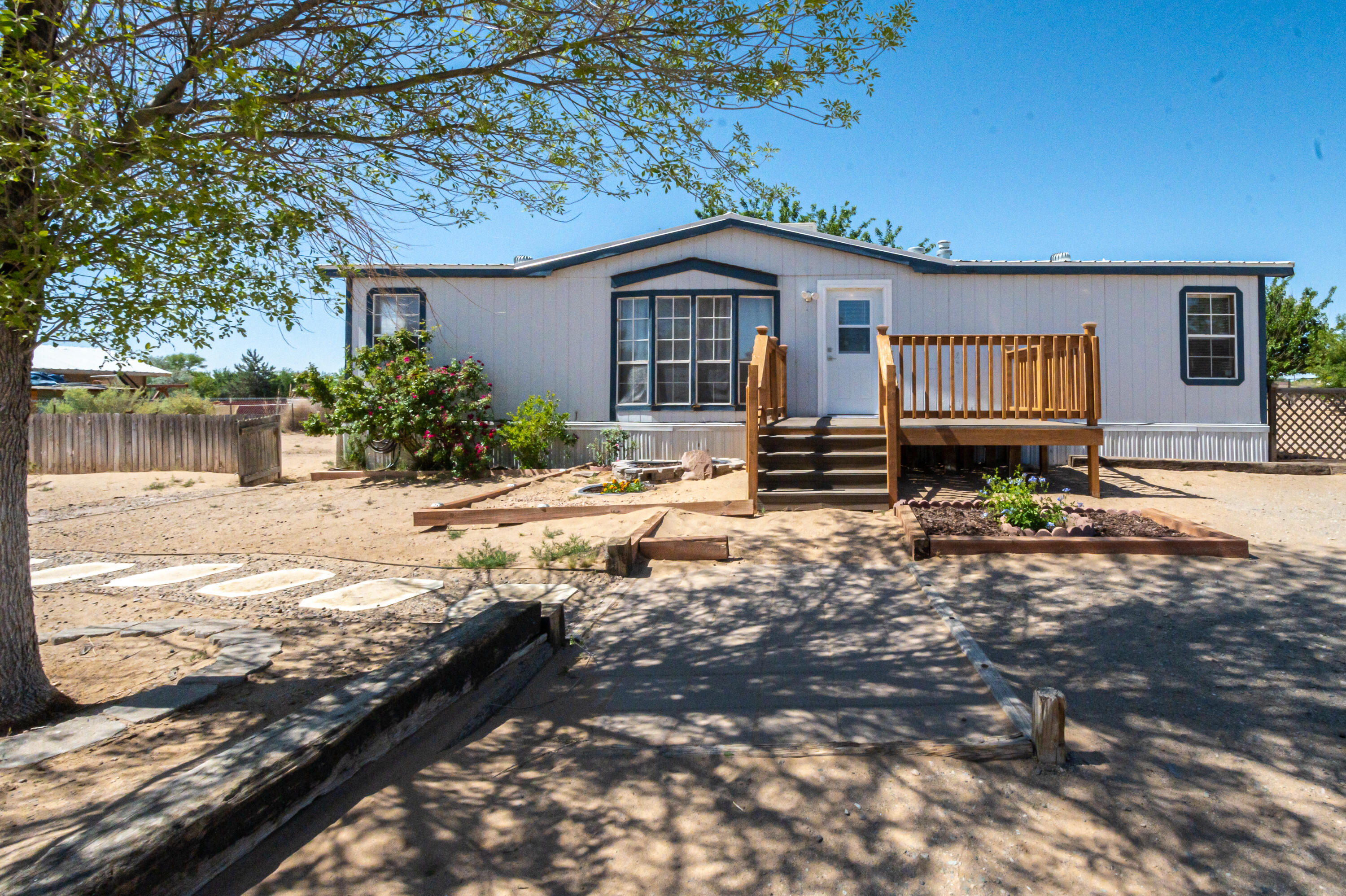 1455 MARILYN Drive