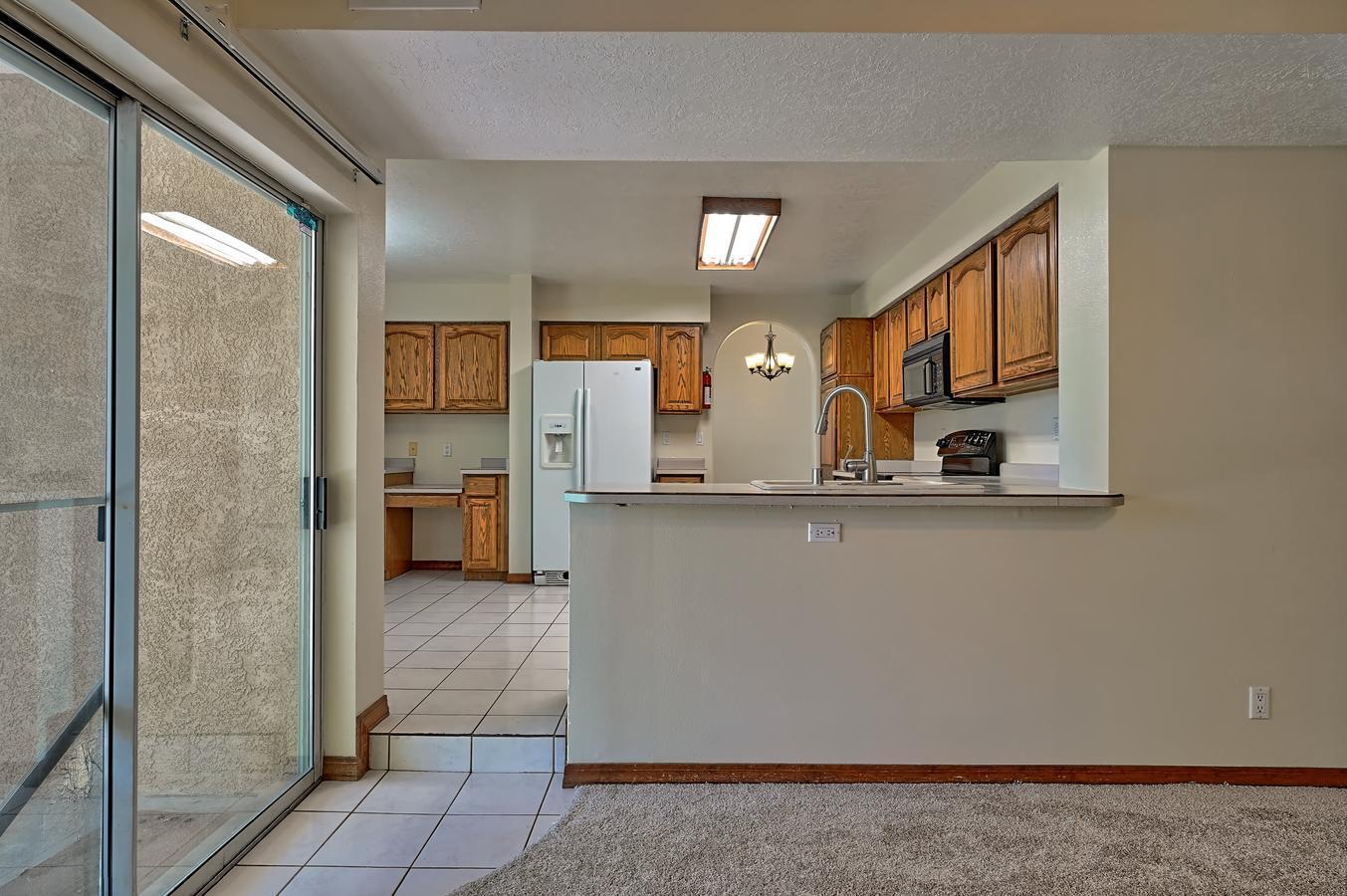 8810 GREENARBOR Road NE