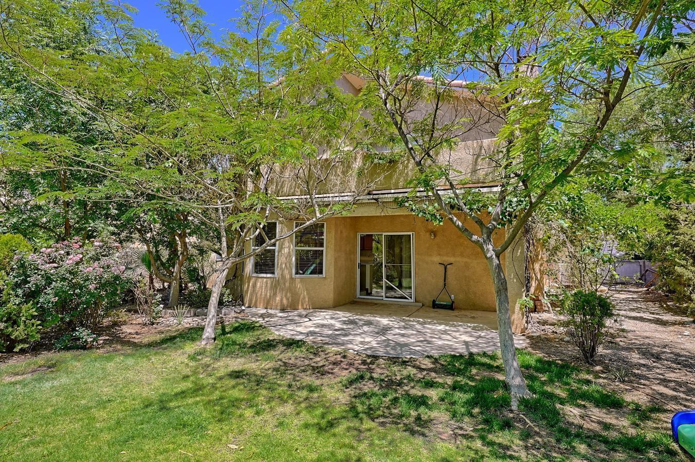 8810 GREENARBOR Road NE