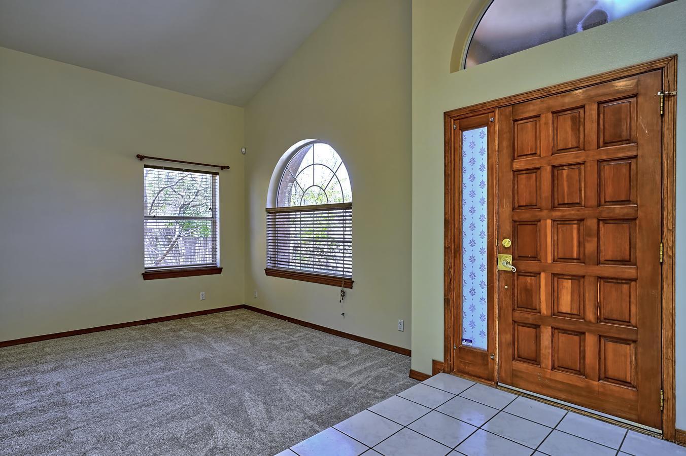 8810 GREENARBOR Road NE
