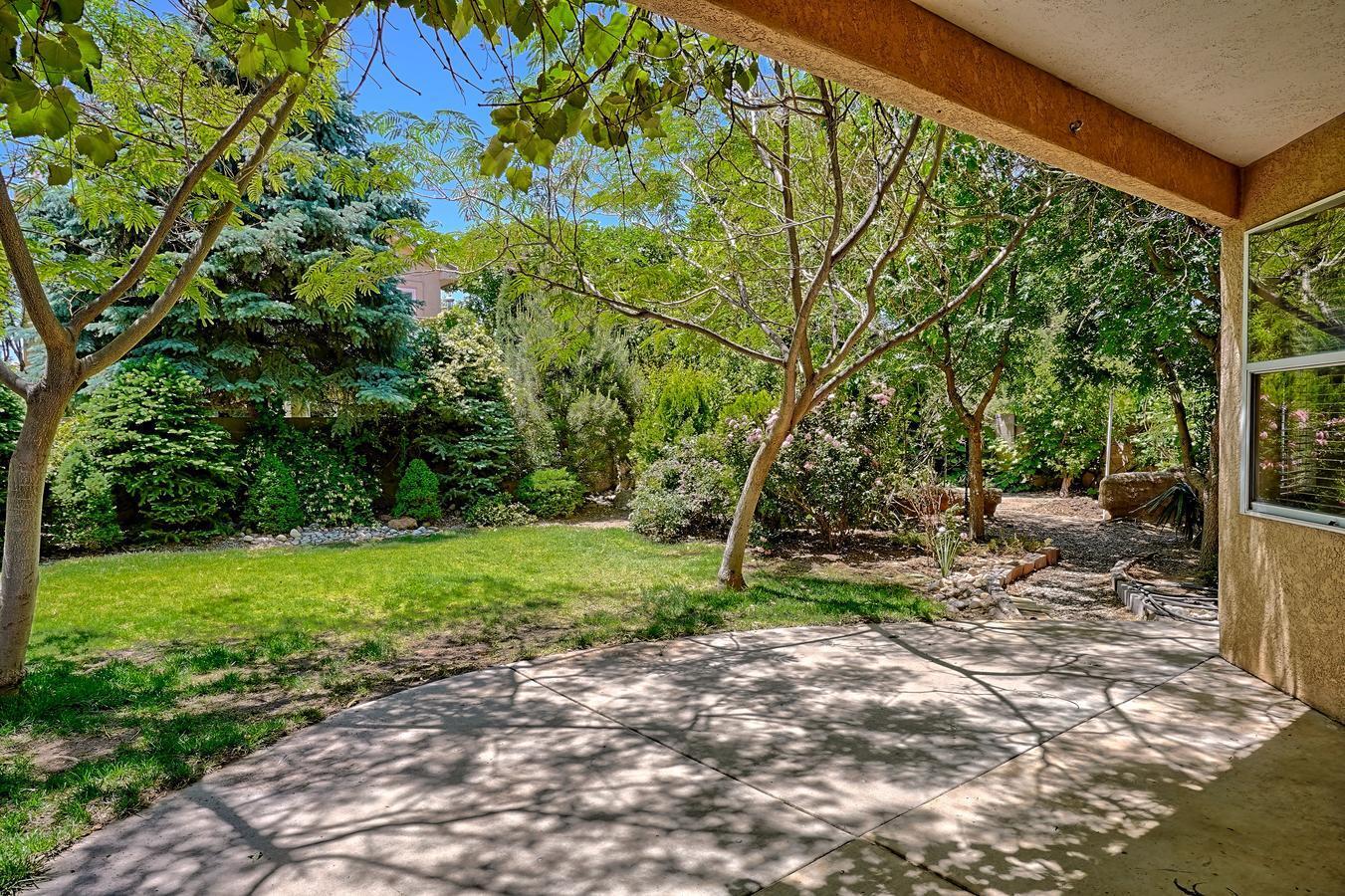 8810 GREENARBOR Road NE