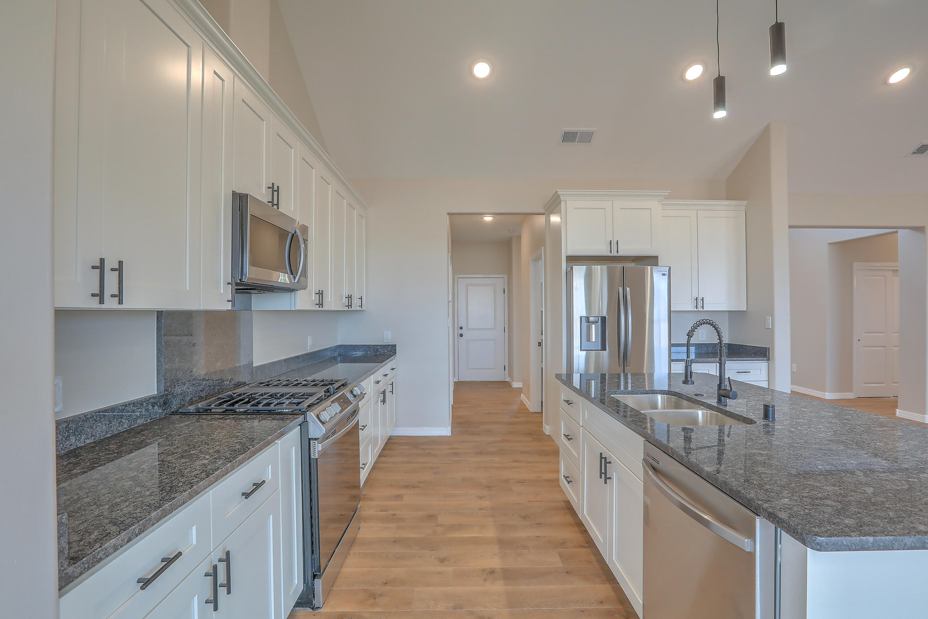 17 BRAYDEN Court
