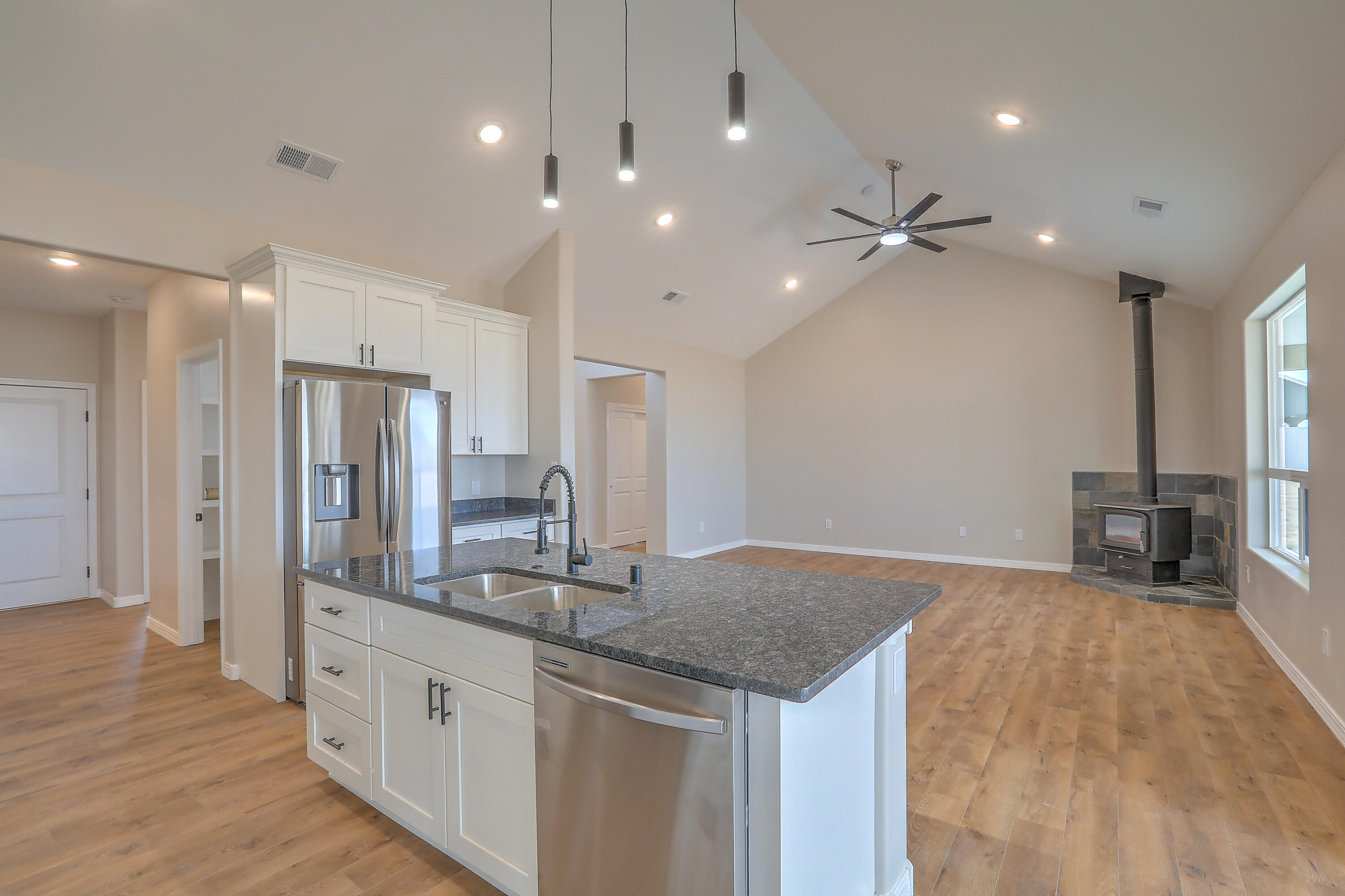 17 BRAYDEN Court